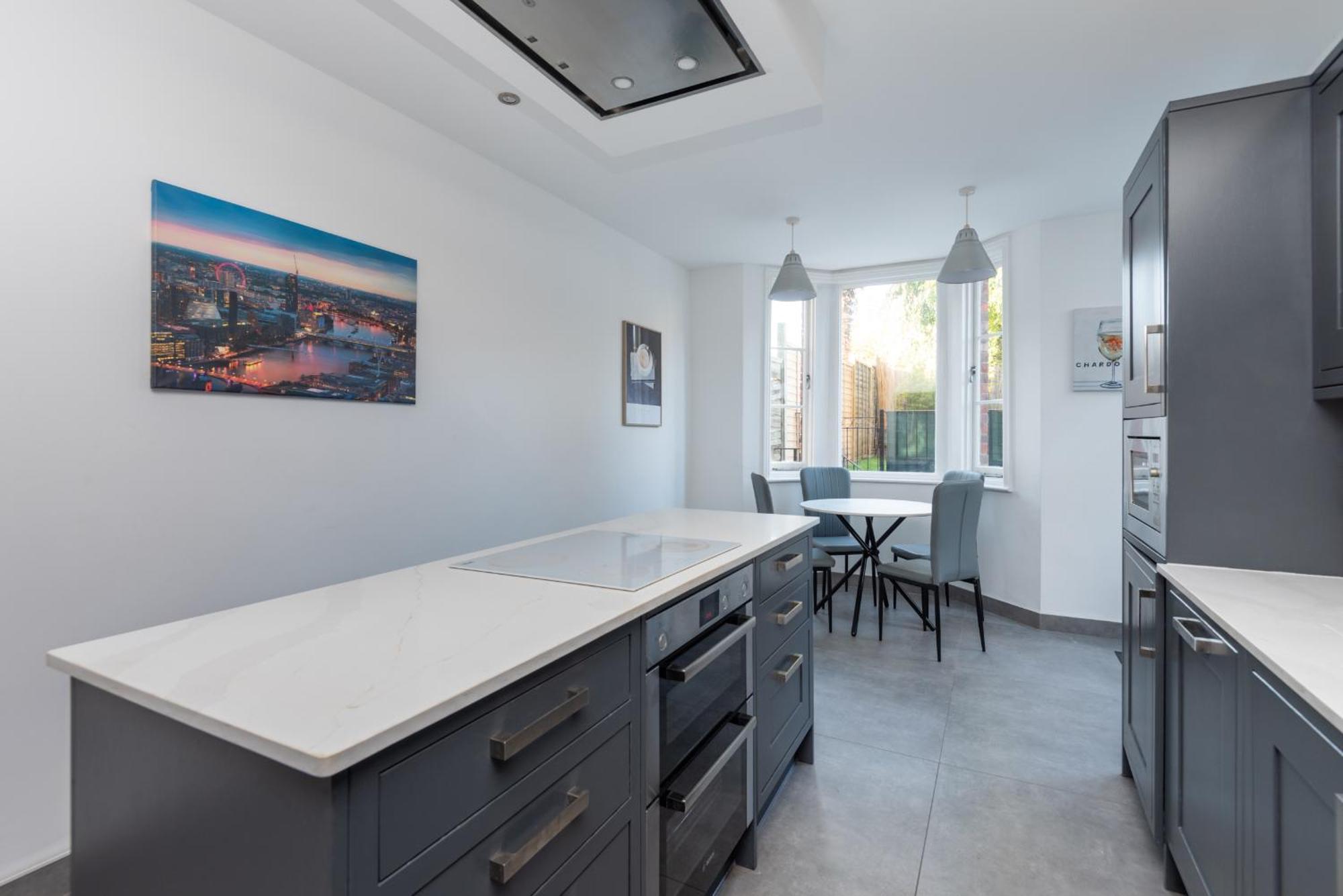 Lrg Stunning 4bd Crouchend House
