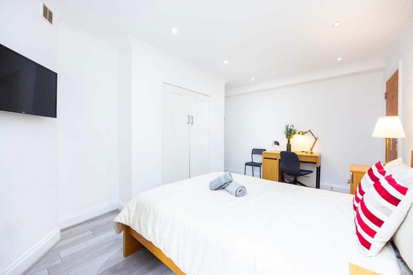 3 Bed 3 Bathroom Flat In Kensington B Lejlighed *