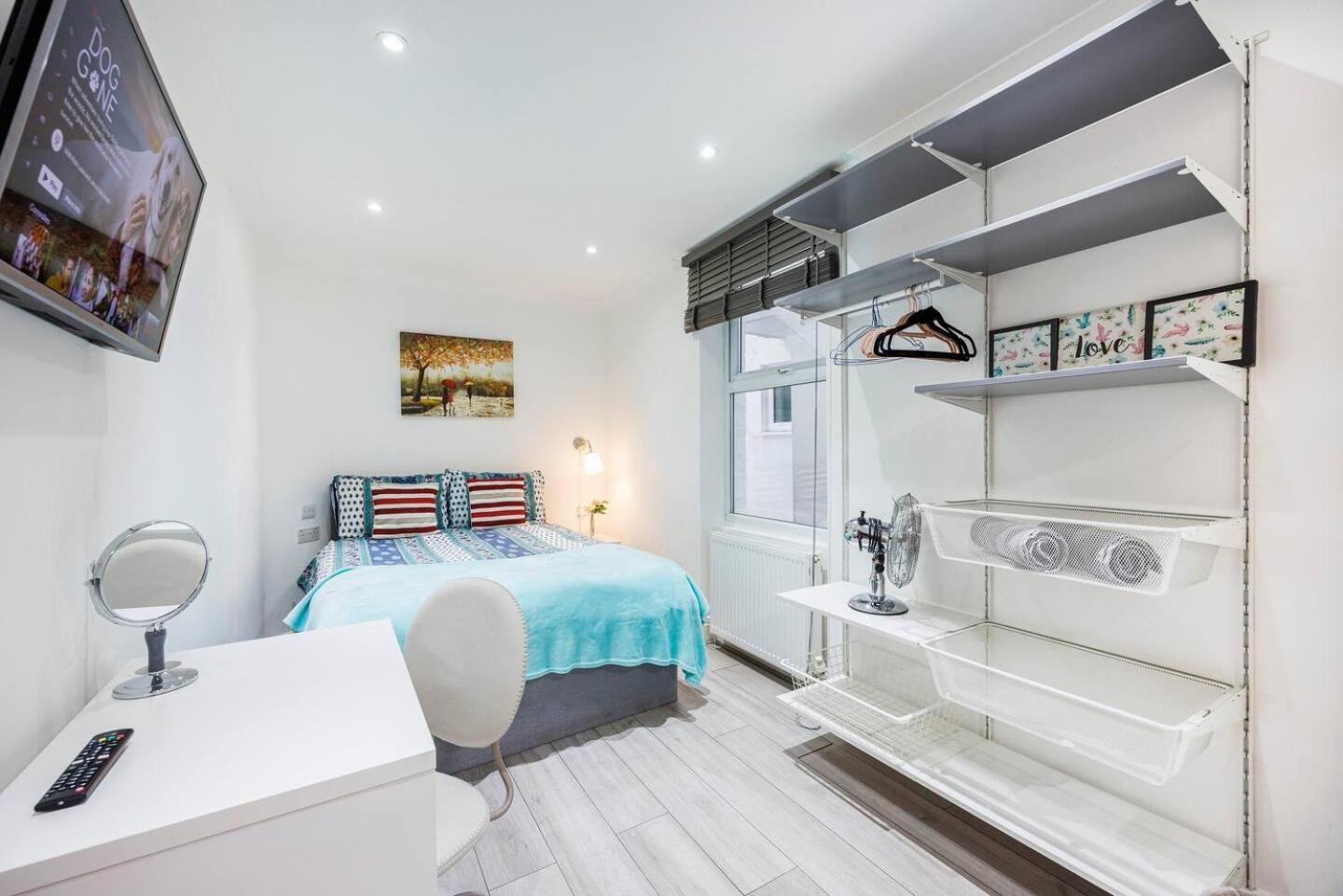 3 Bed 3 Bathroom Flat In Kensington B Lejlighed