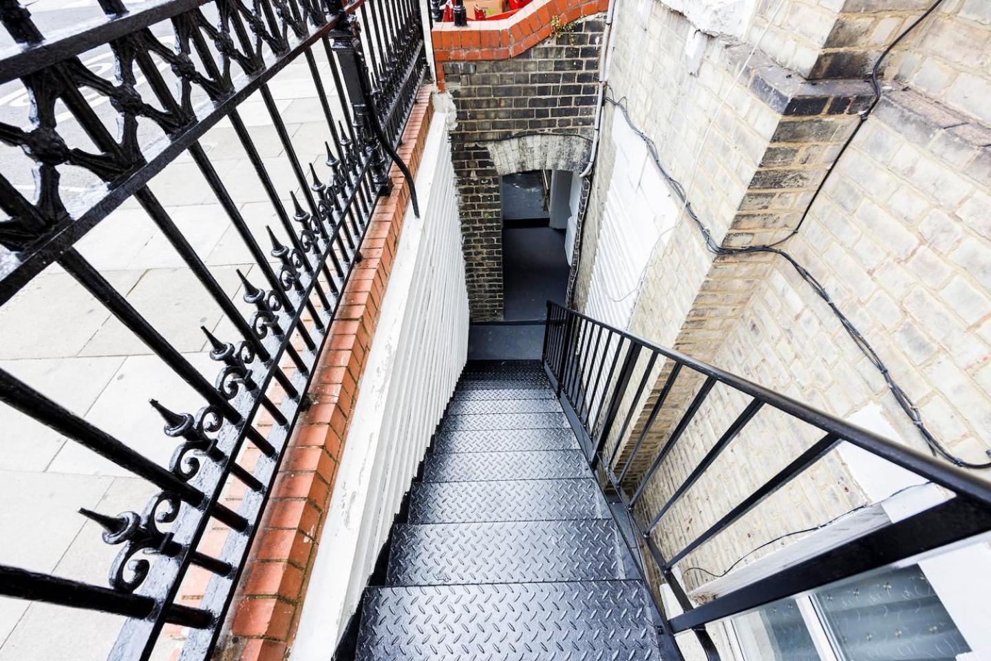 3 Bed 3 Bathroom Flat In Kensington B Lejlighed London