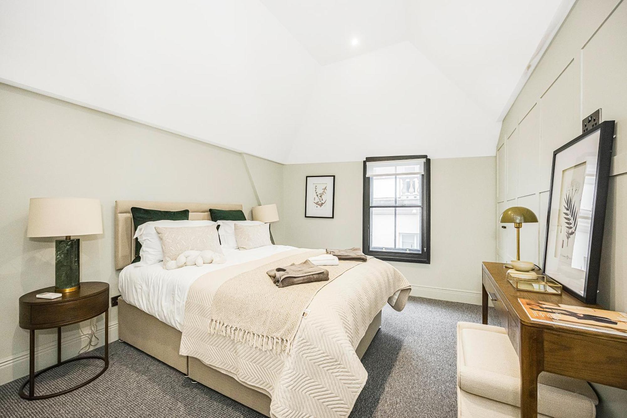 Stylish 2-bed Townhouse In Mayfair Lägenhet
