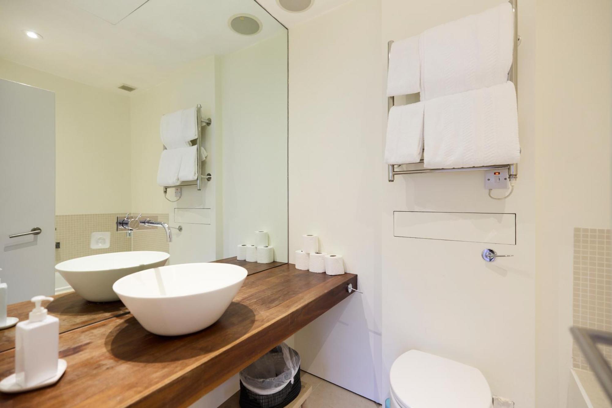The Chelsea Classic - Splendid 3bdr House With Terrace Apartment *