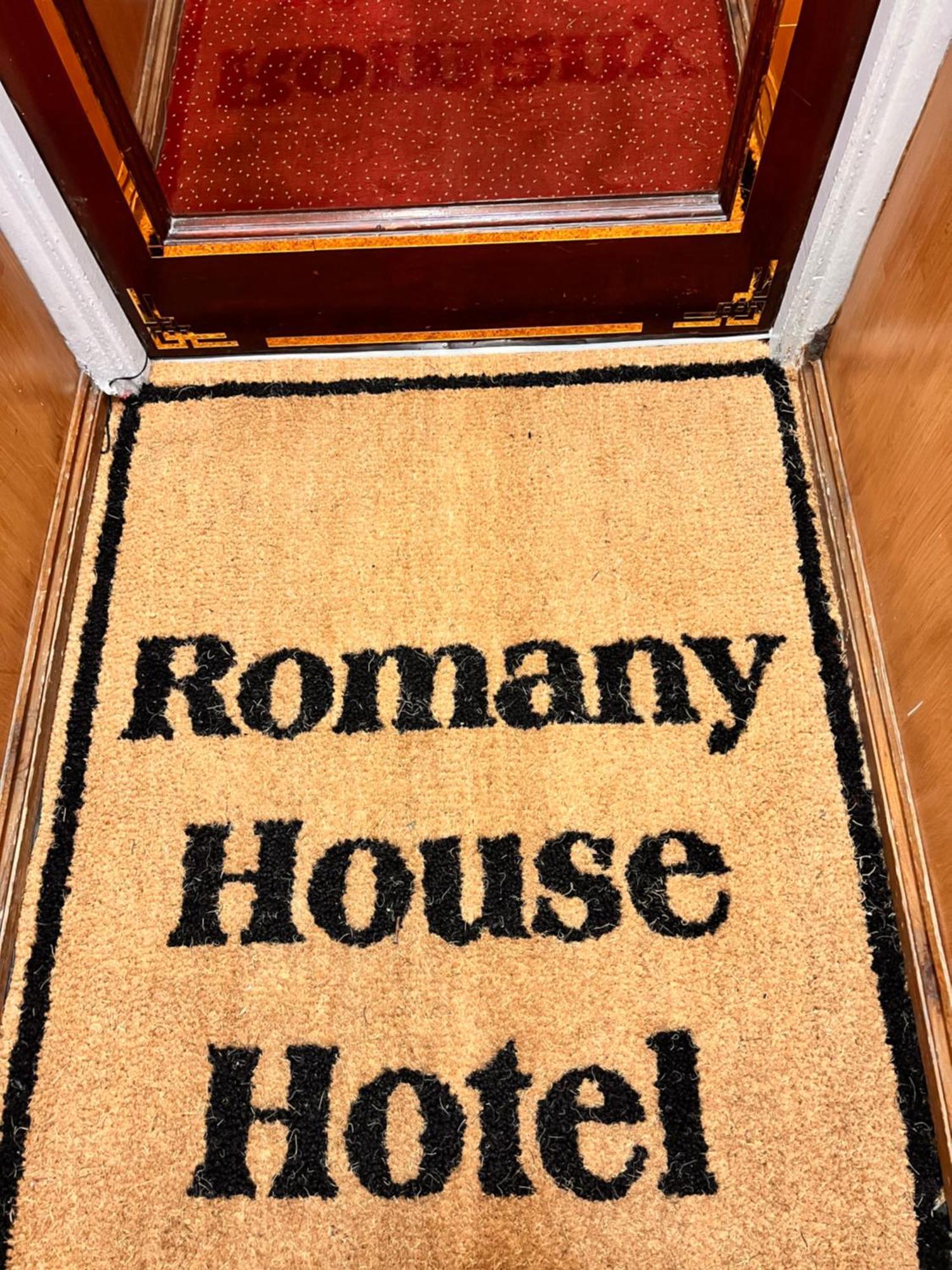 Romany House Hotel 3*