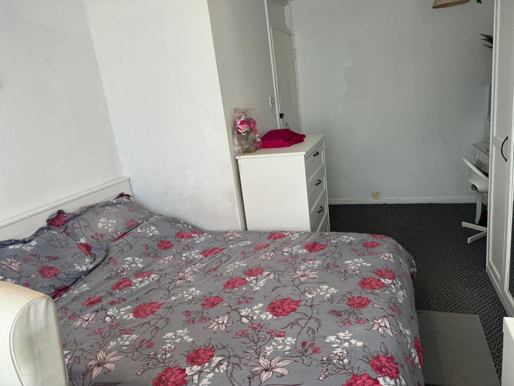 Leilighet High Quality Lovely Full Flat Near The Station In London