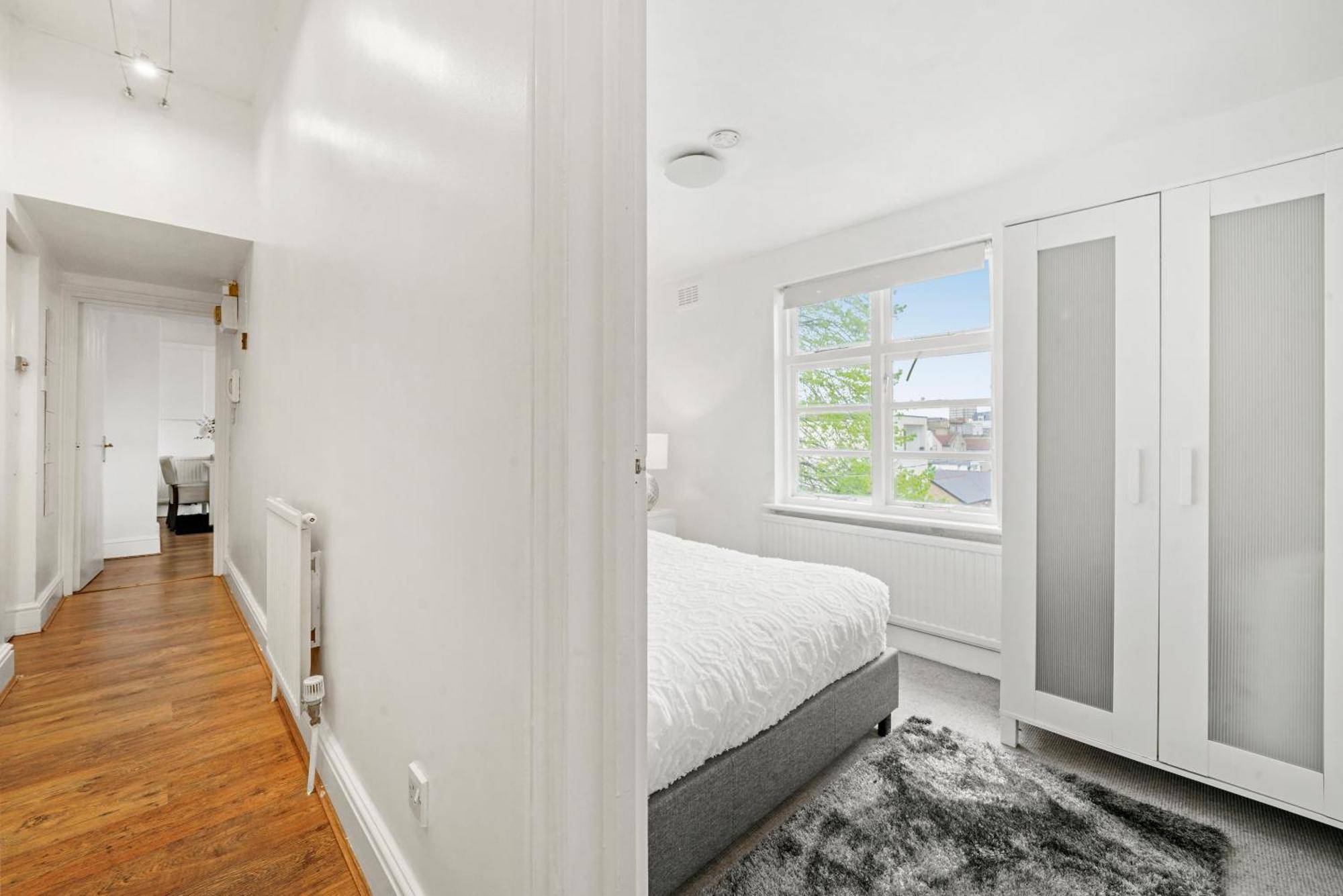 Cosy 2 Bedroom Flat In Canning Town Excel With Free Parking Apartment *