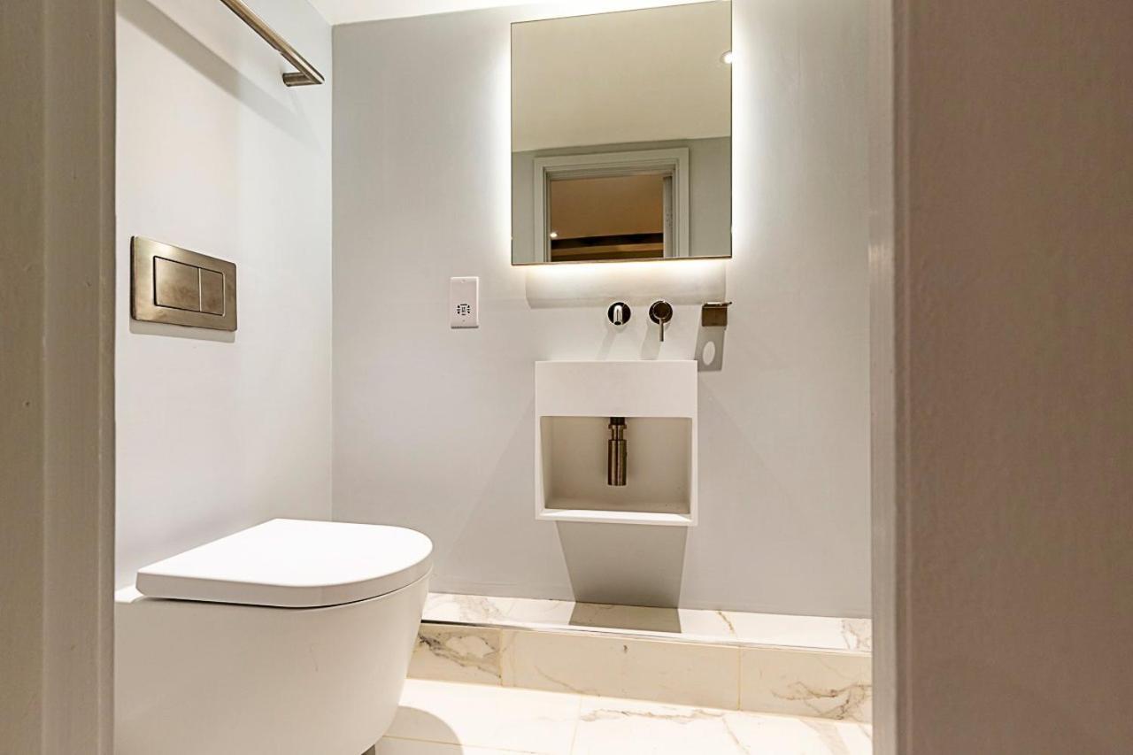 Renovated Historic & Garden In Enclave * London
