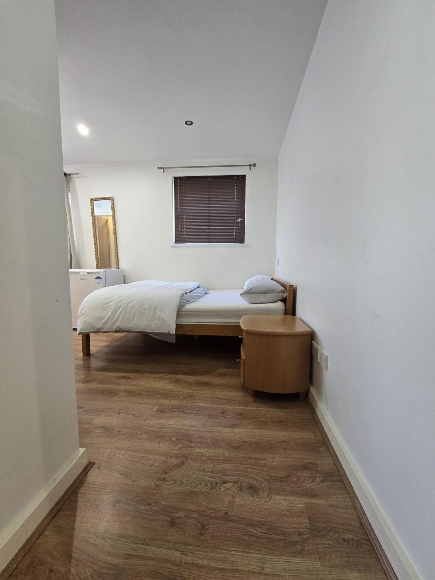 Ocean Wharf Apartment London