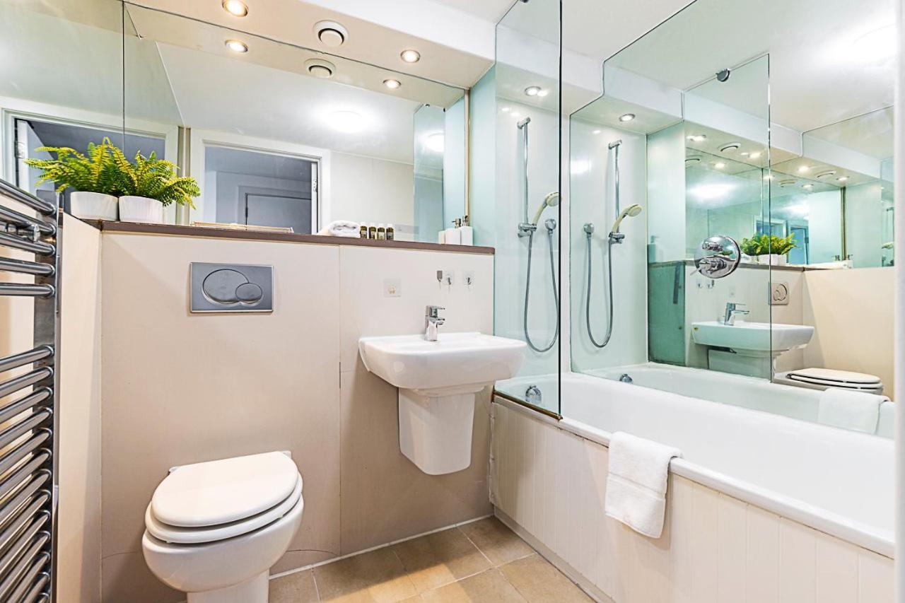 Appartement Airy 2-bedroom Flat With Balcony
