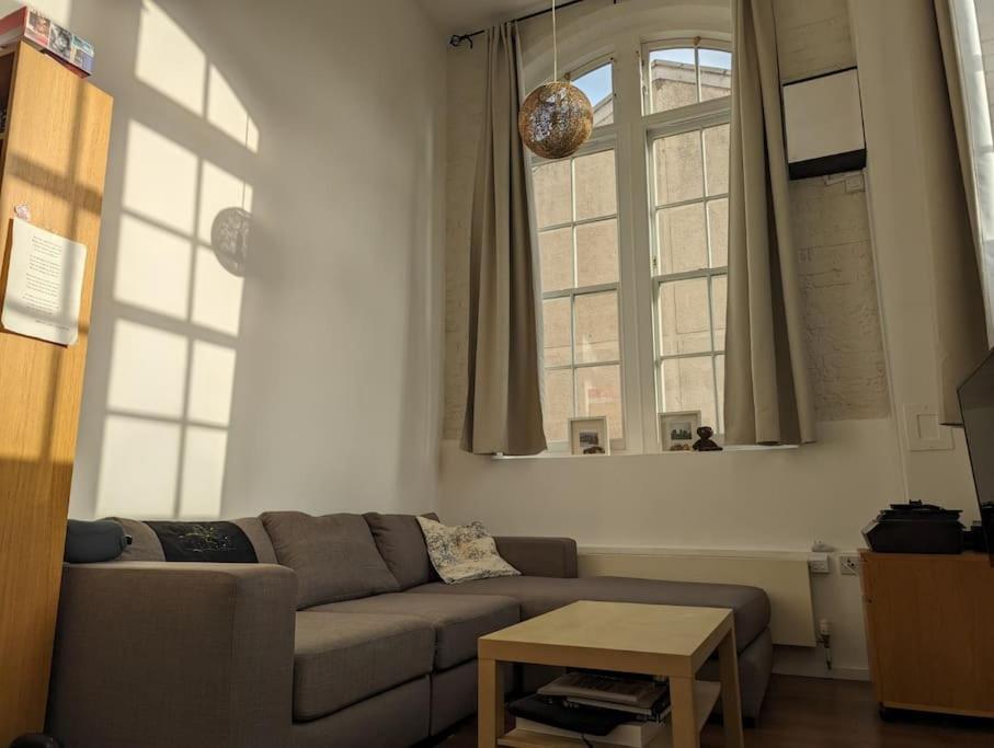 Lägenhet Bright And Spacious Victorian Conversion London