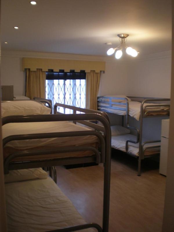 Hostel 365 *