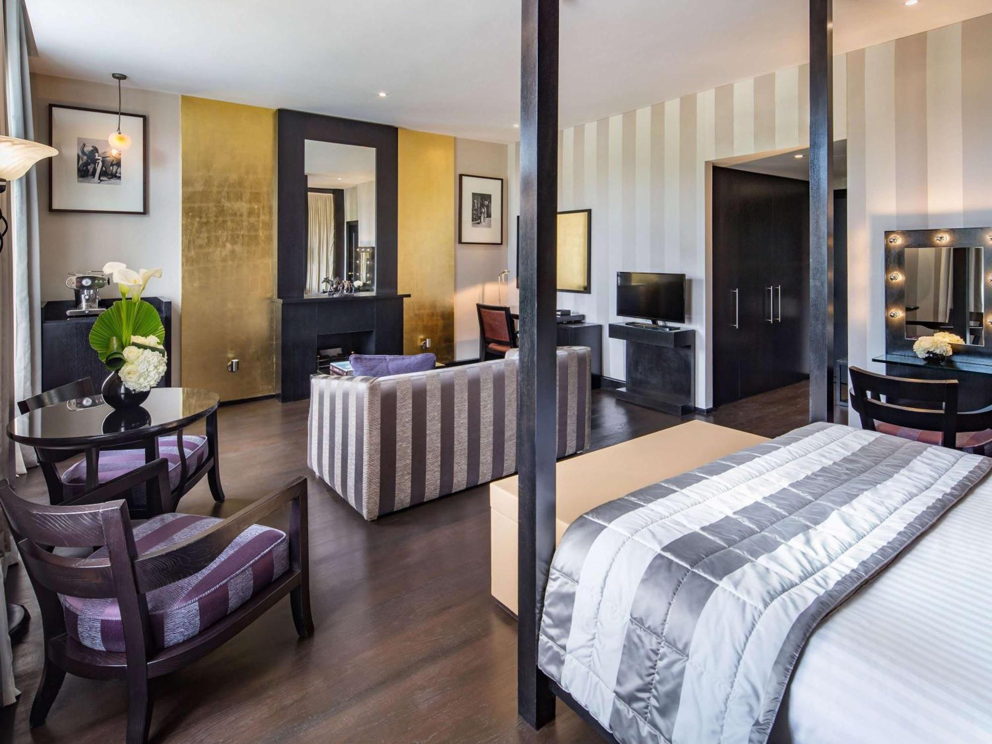 60 Hyde Park Gate 5* London