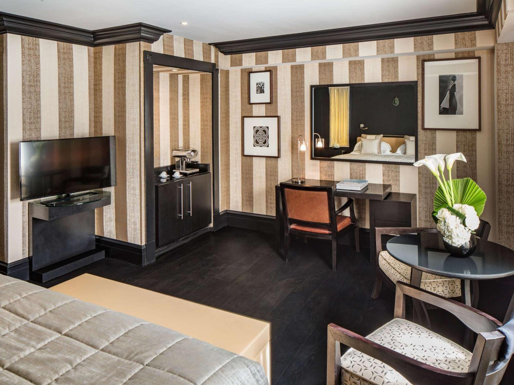 60 Hyde Park Gate 5* London