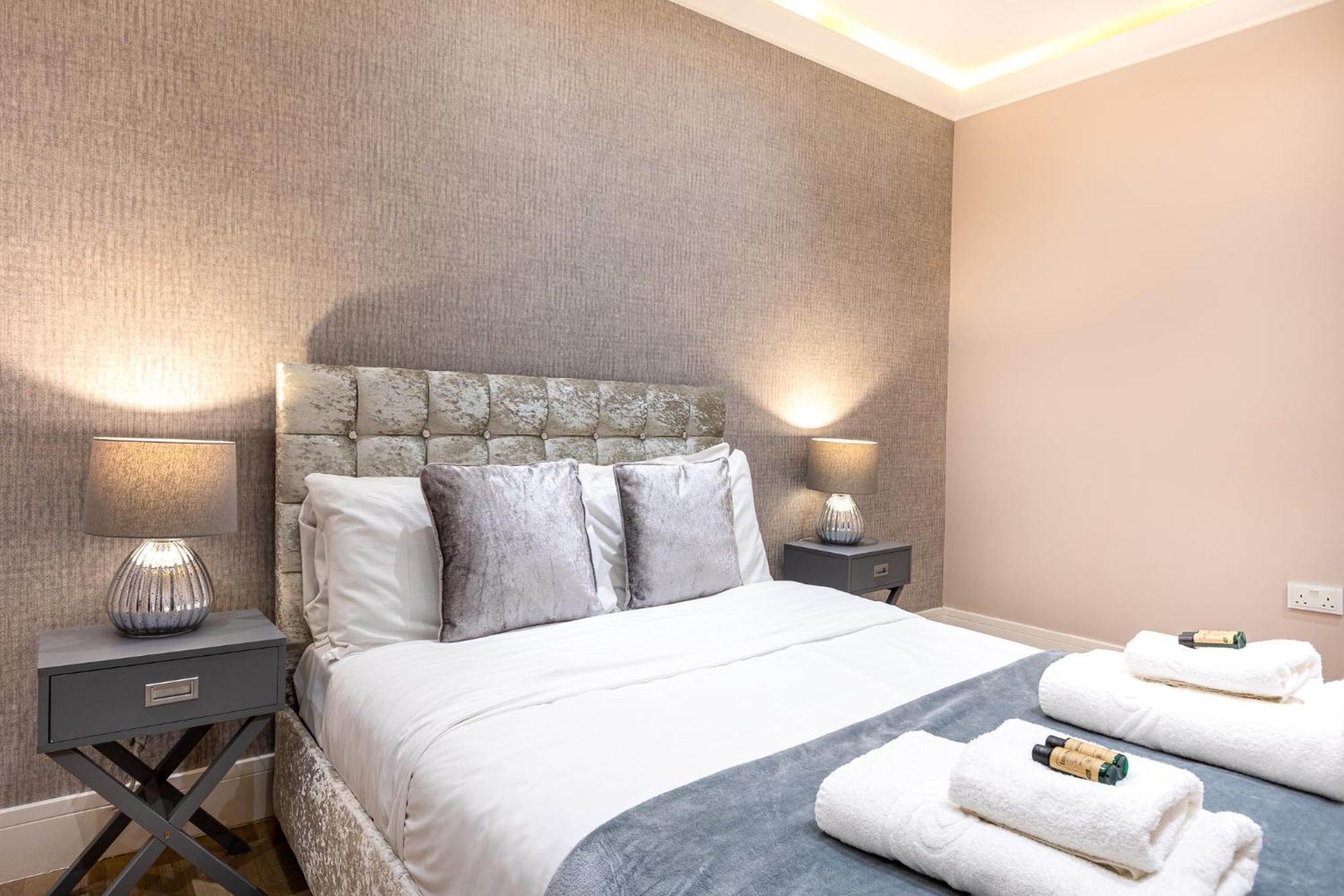 Modern 4 Bdr 3 Bth Minutes From Edgware Road * Londen