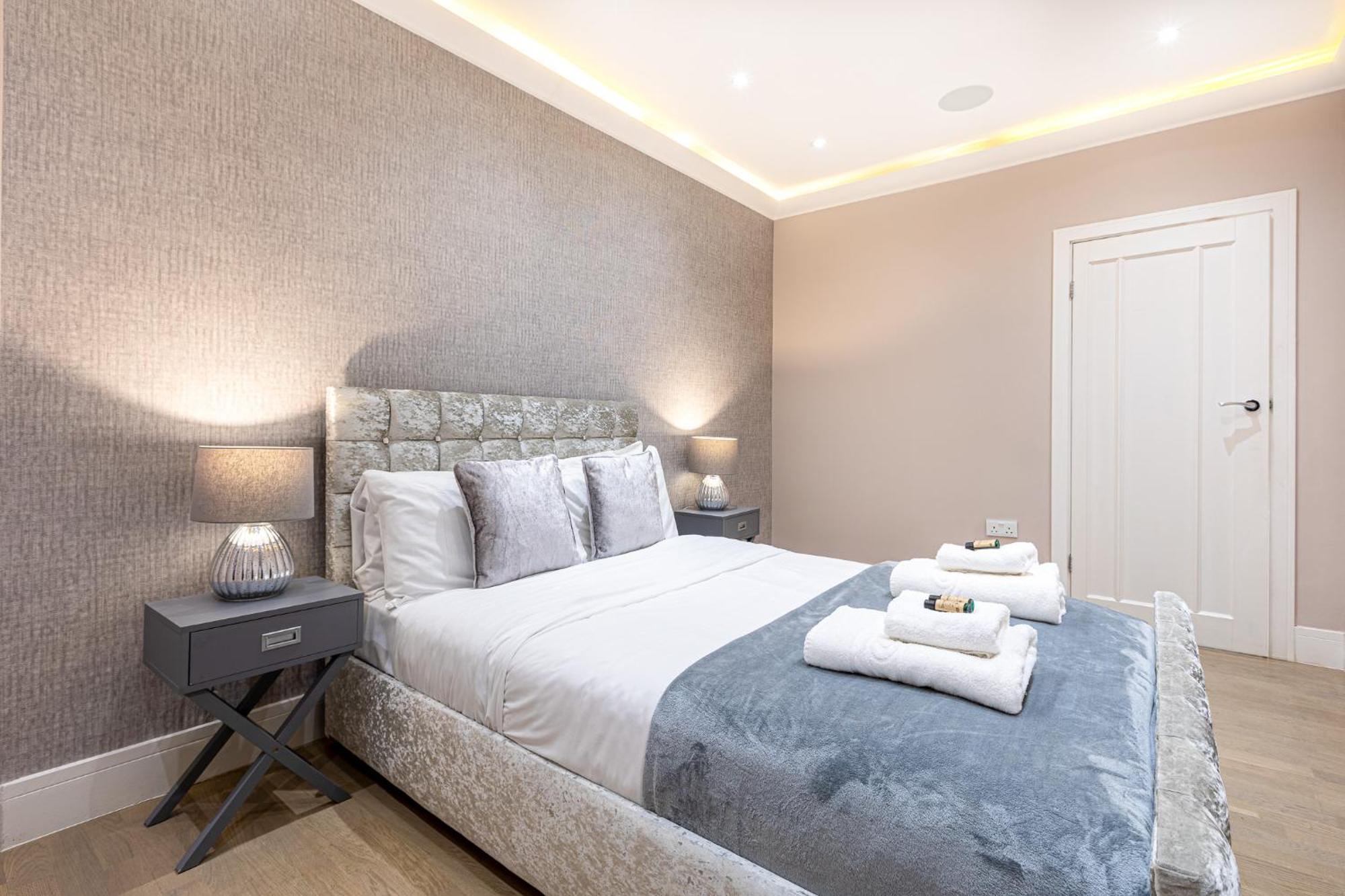 Modern 4 Bdr 3 Bth Minutes From Edgware Road Londen