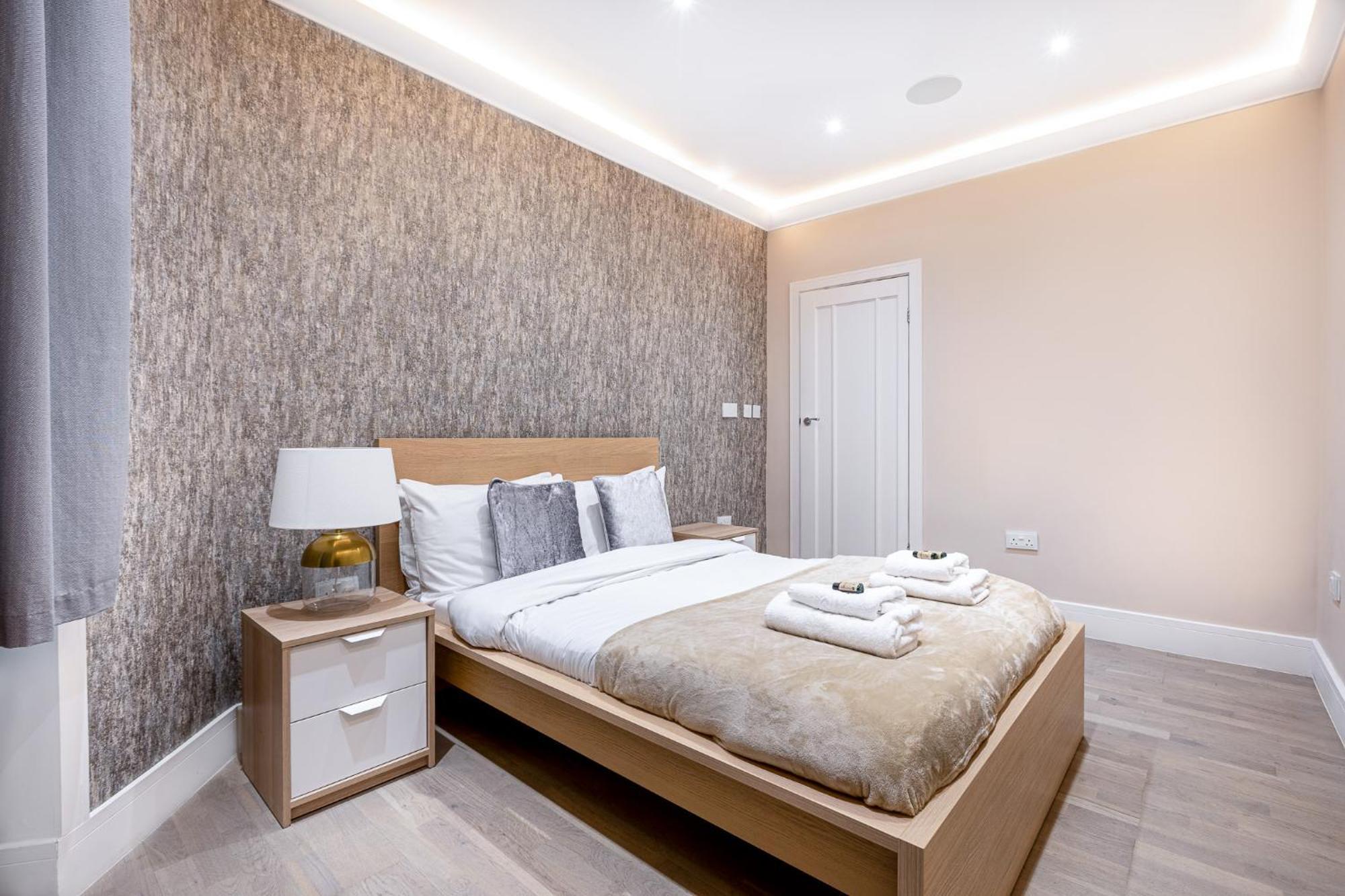 Modern 4 Bdr 3 Bth Minutes From Edgware Road Appartement