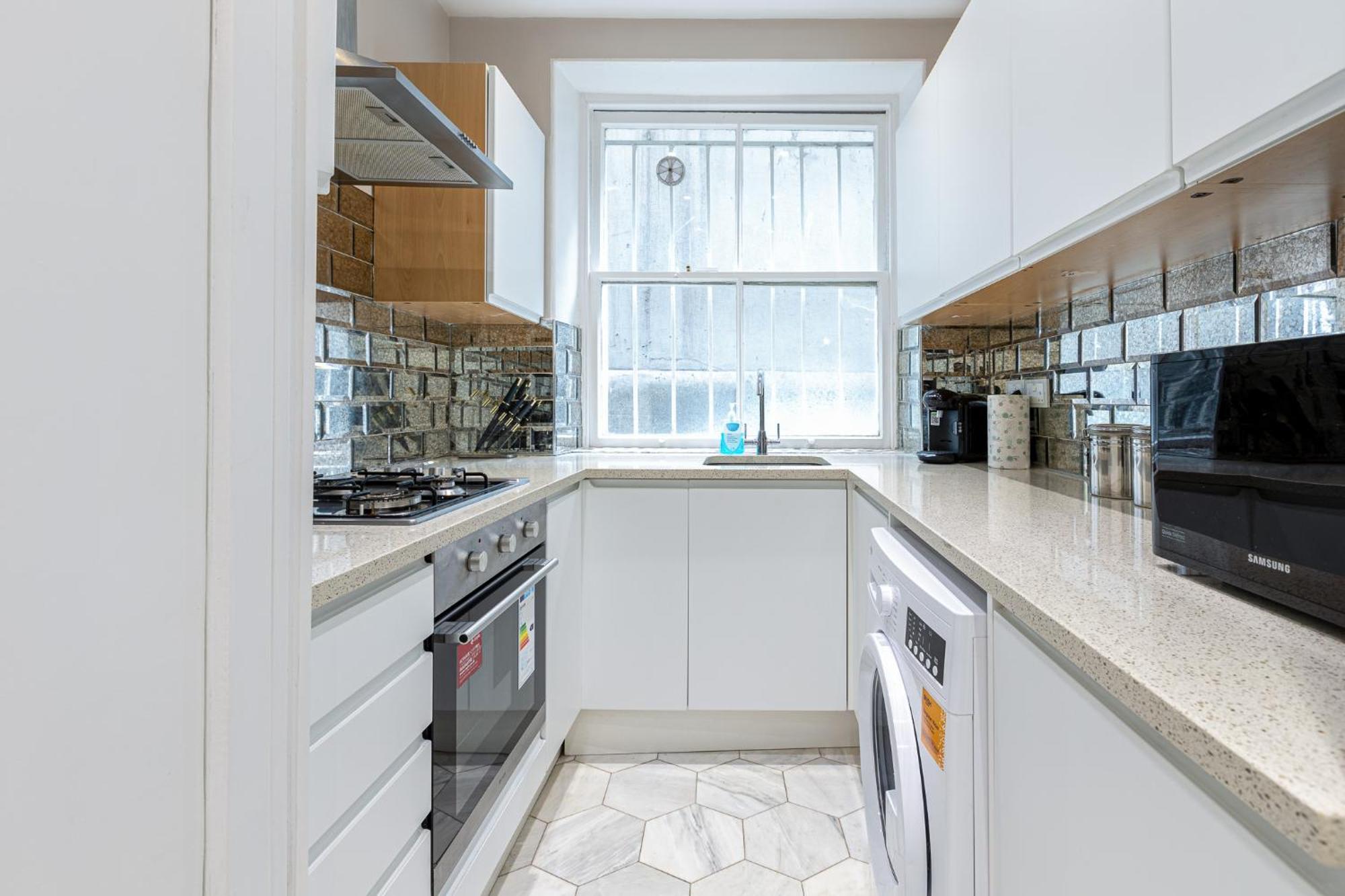 Modern 4 Bdr 3 Bth Minutes From Edgware Road Appartement *
