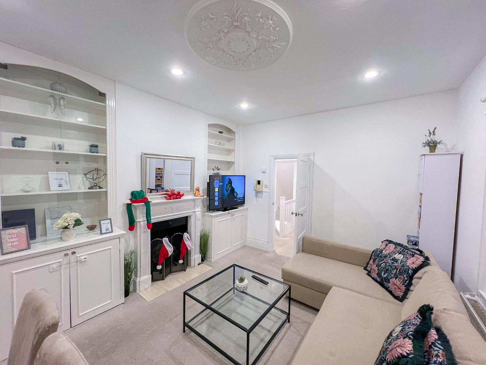 Lovely 3 Bedroom Maisonette With Private Roof Terrace In Hammersmith Apartment *