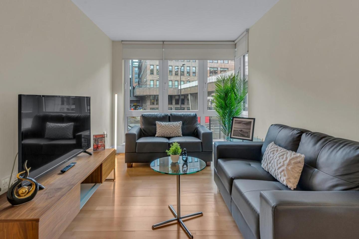 Large 1 Bed Cutty Sark Greenwich Close To Canary Wharf - Perfect For Corporates And Tourists Appartamento *