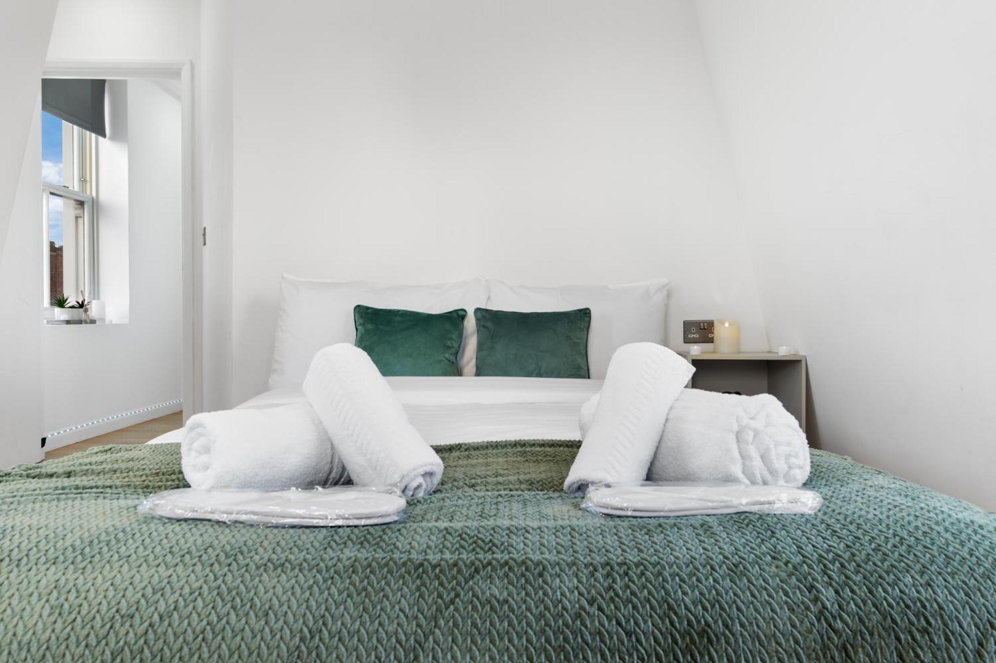 Chelsea Battersea & Private Rooftop Terrace * Londen