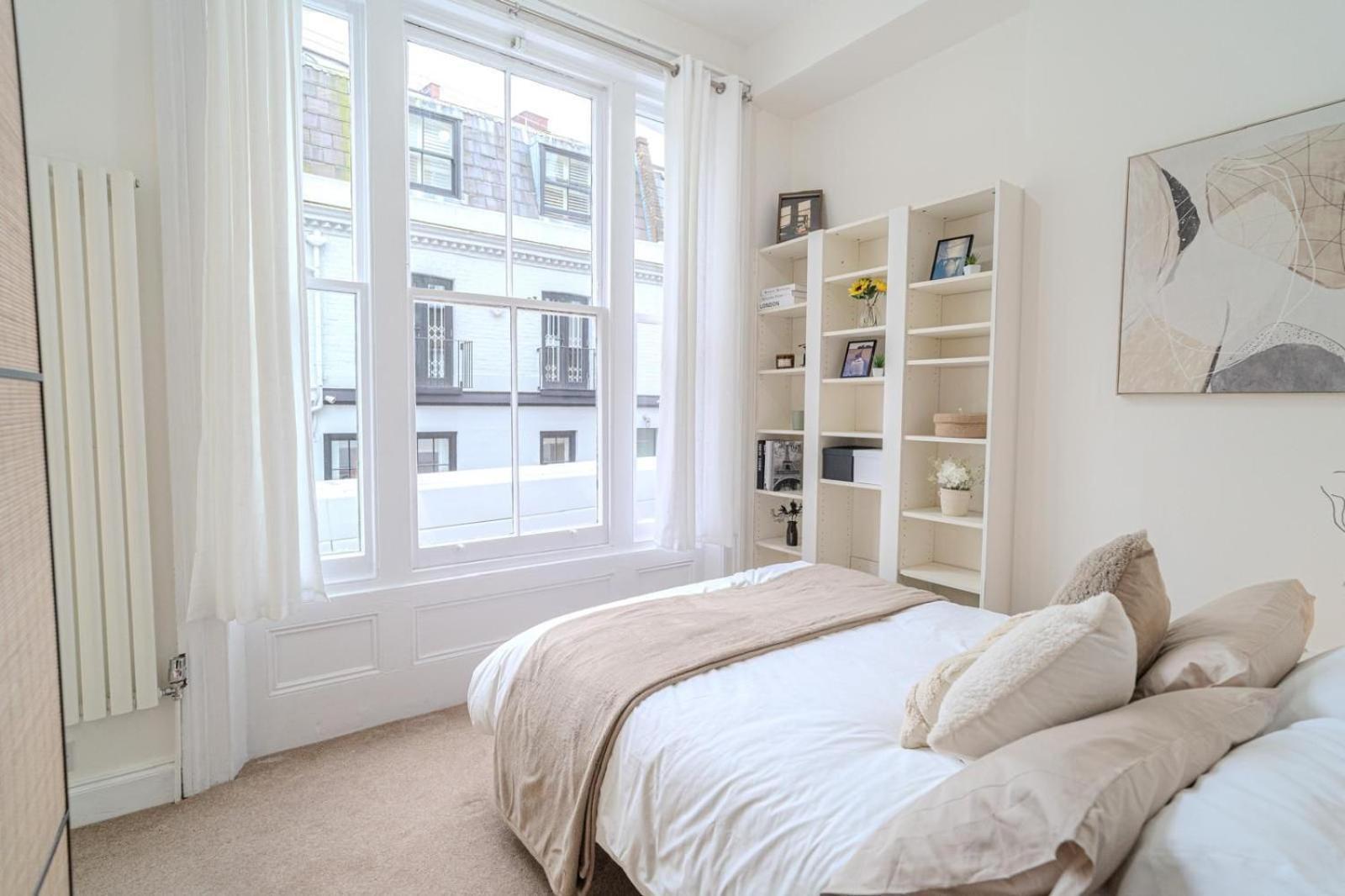 1-bed Flat In Kensington W8 Londra