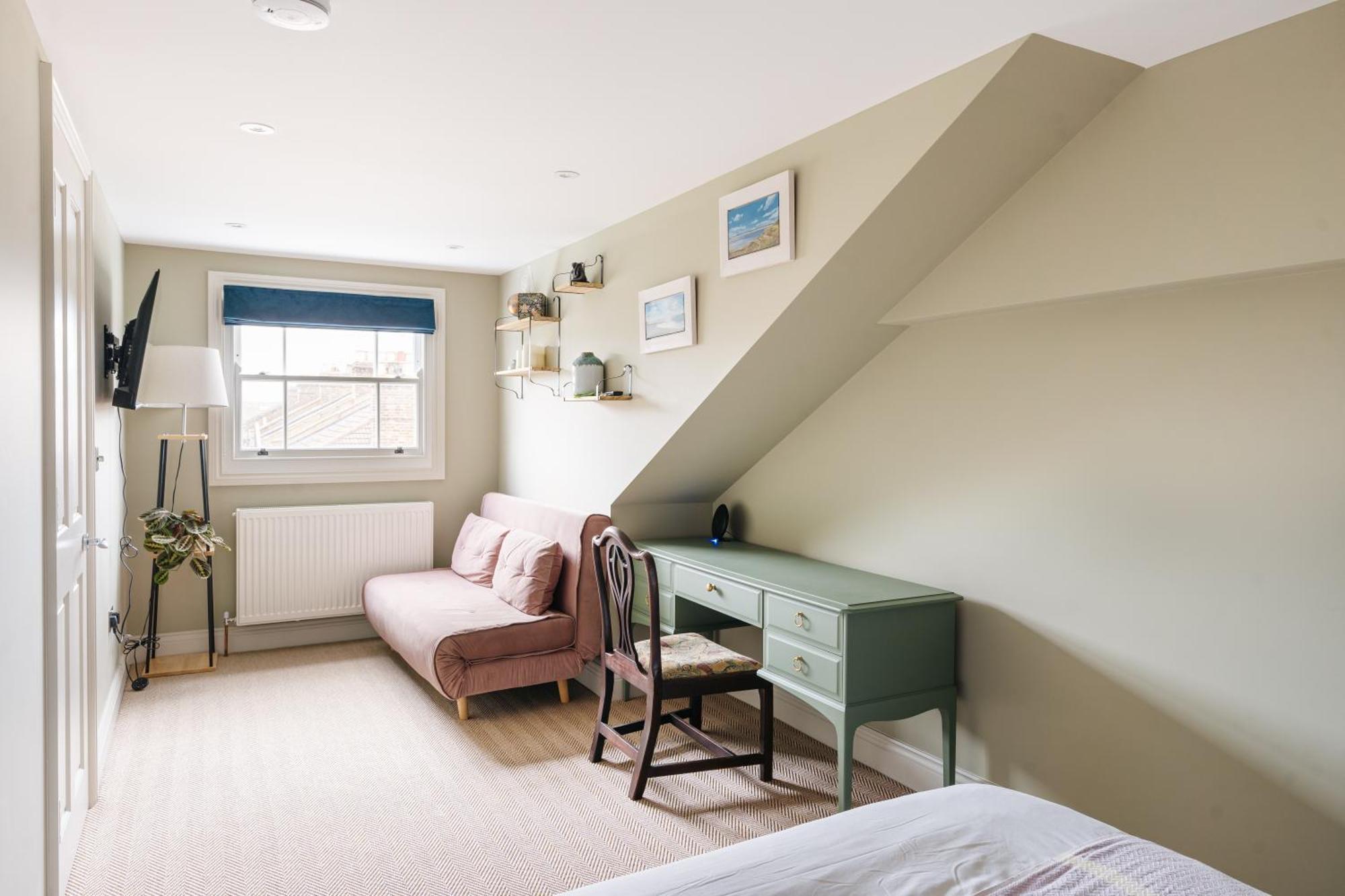 Rum i privatbostad Private Comfortable Loft In Superb Period London