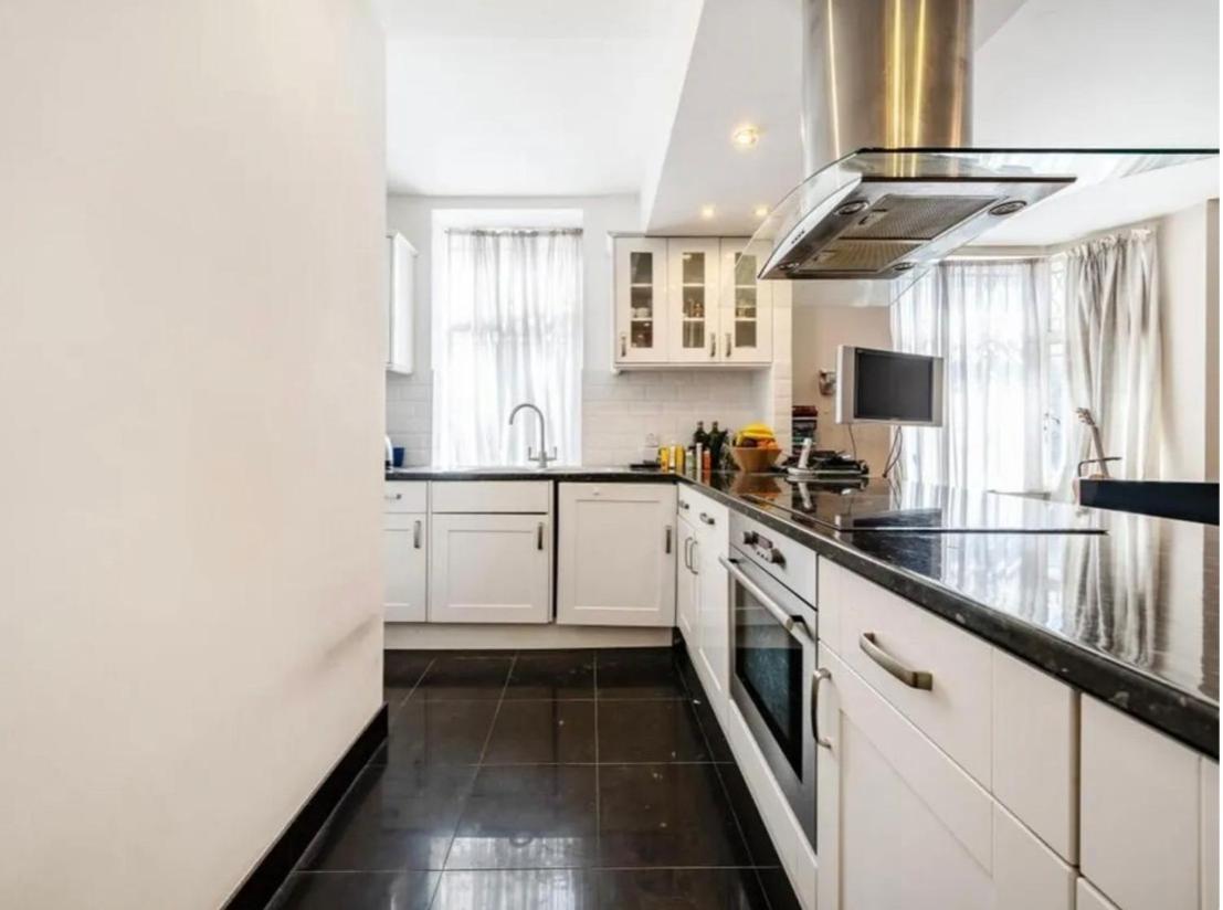 Queensway One Bedroom *