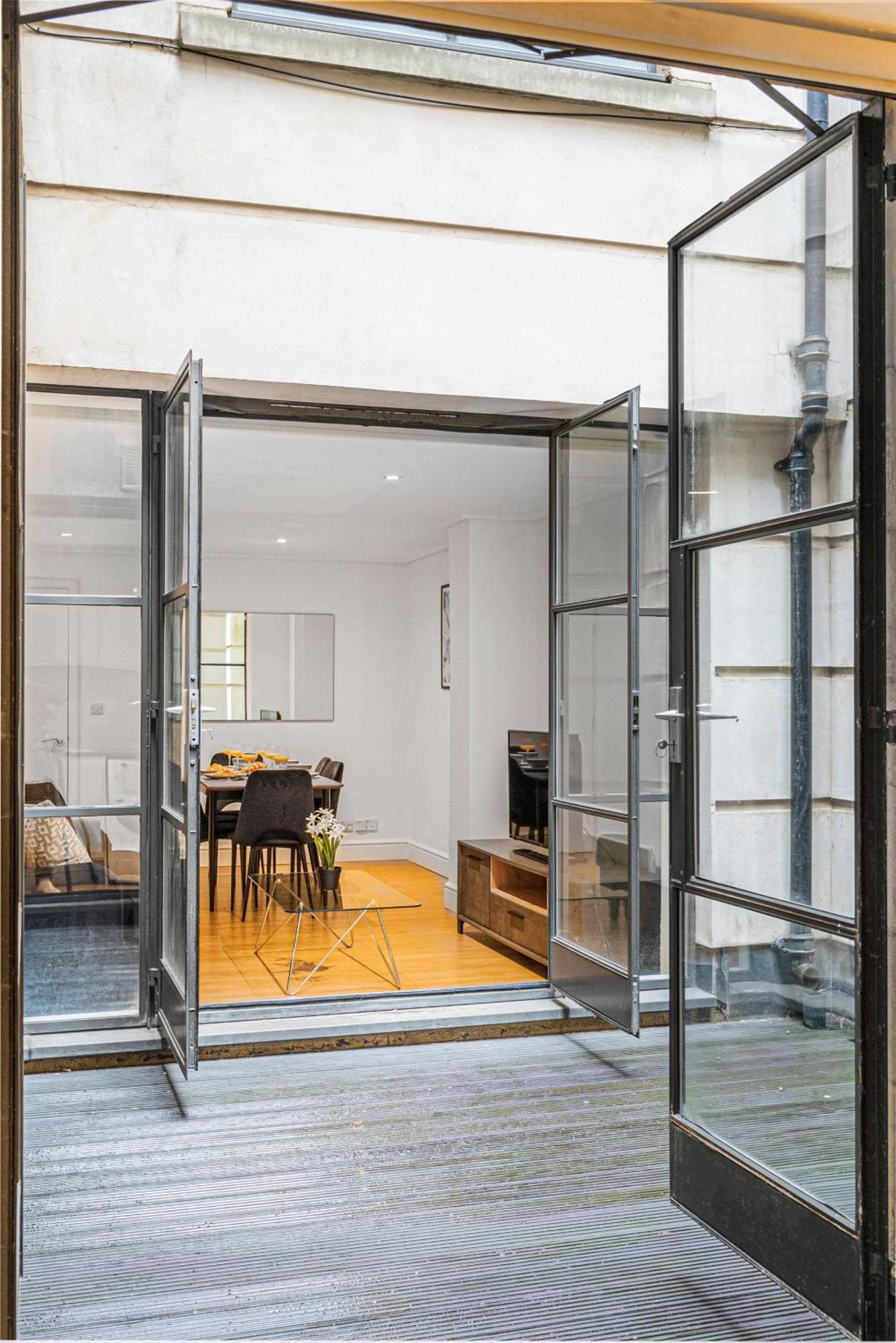 Lägenhet Heart Of Holborn - 2br With Patio - Cityapartmentstay *