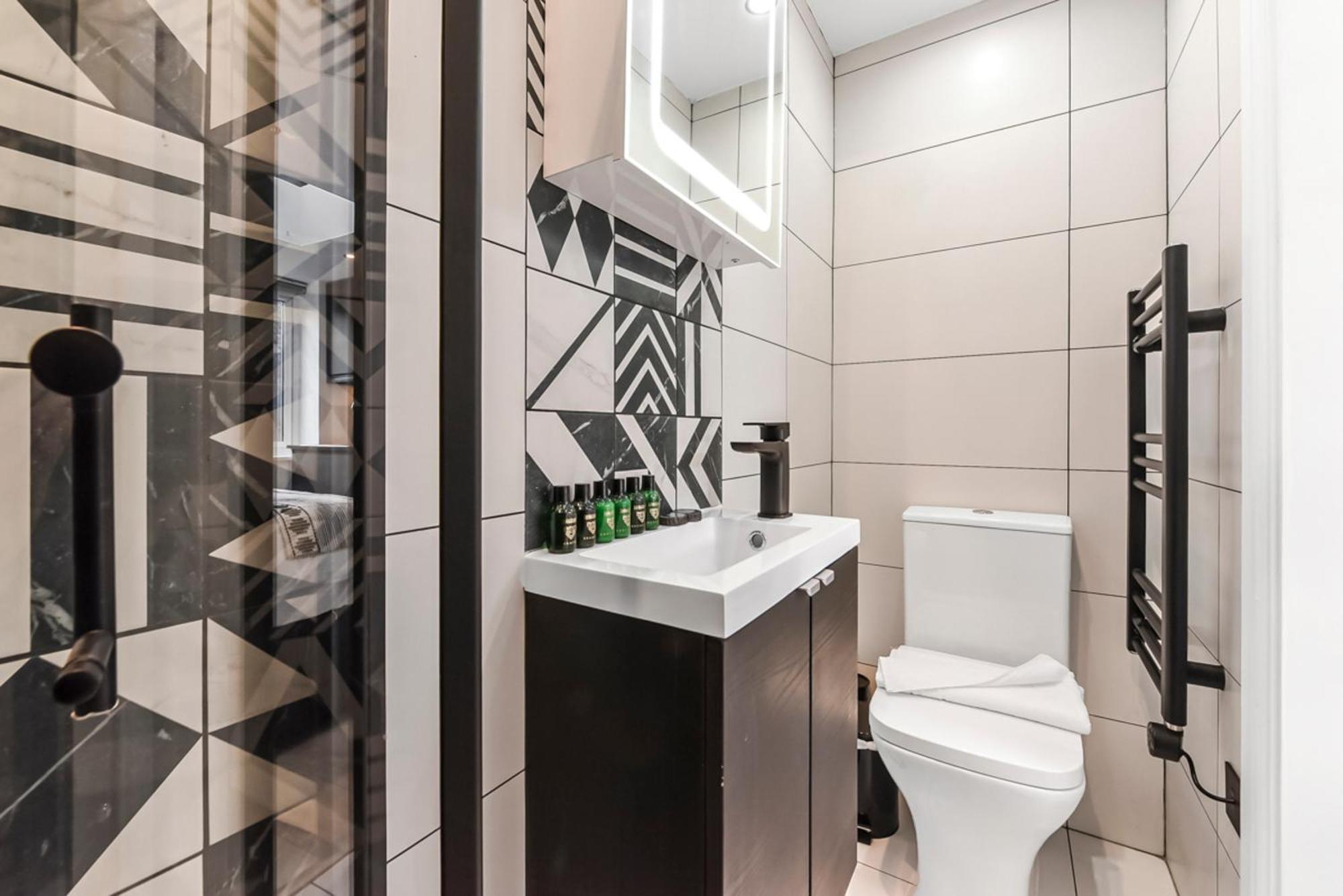 Playful & Stylish In Hip Area Leilighet London