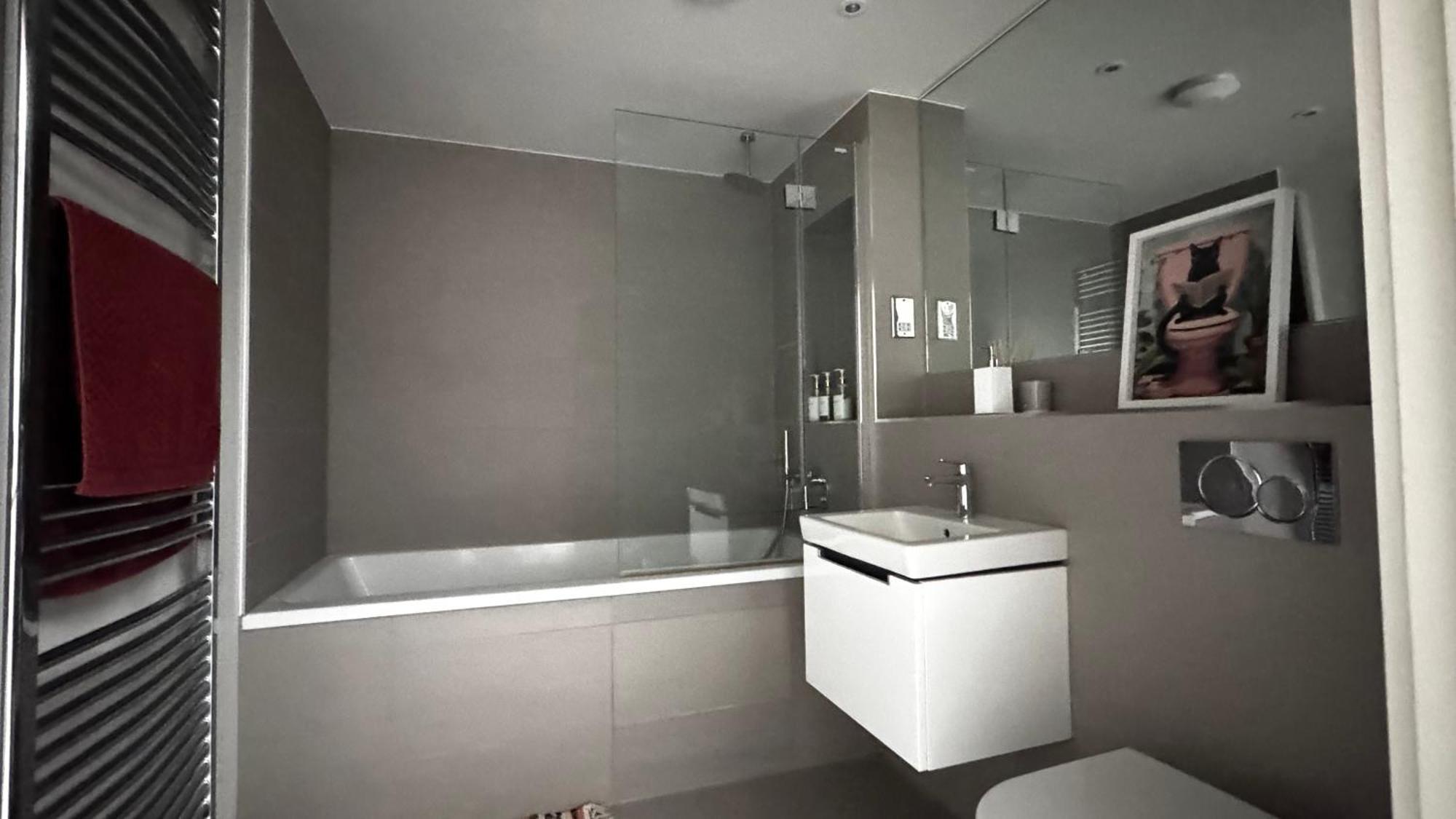 Lovely And Modern In Privatunterkunft