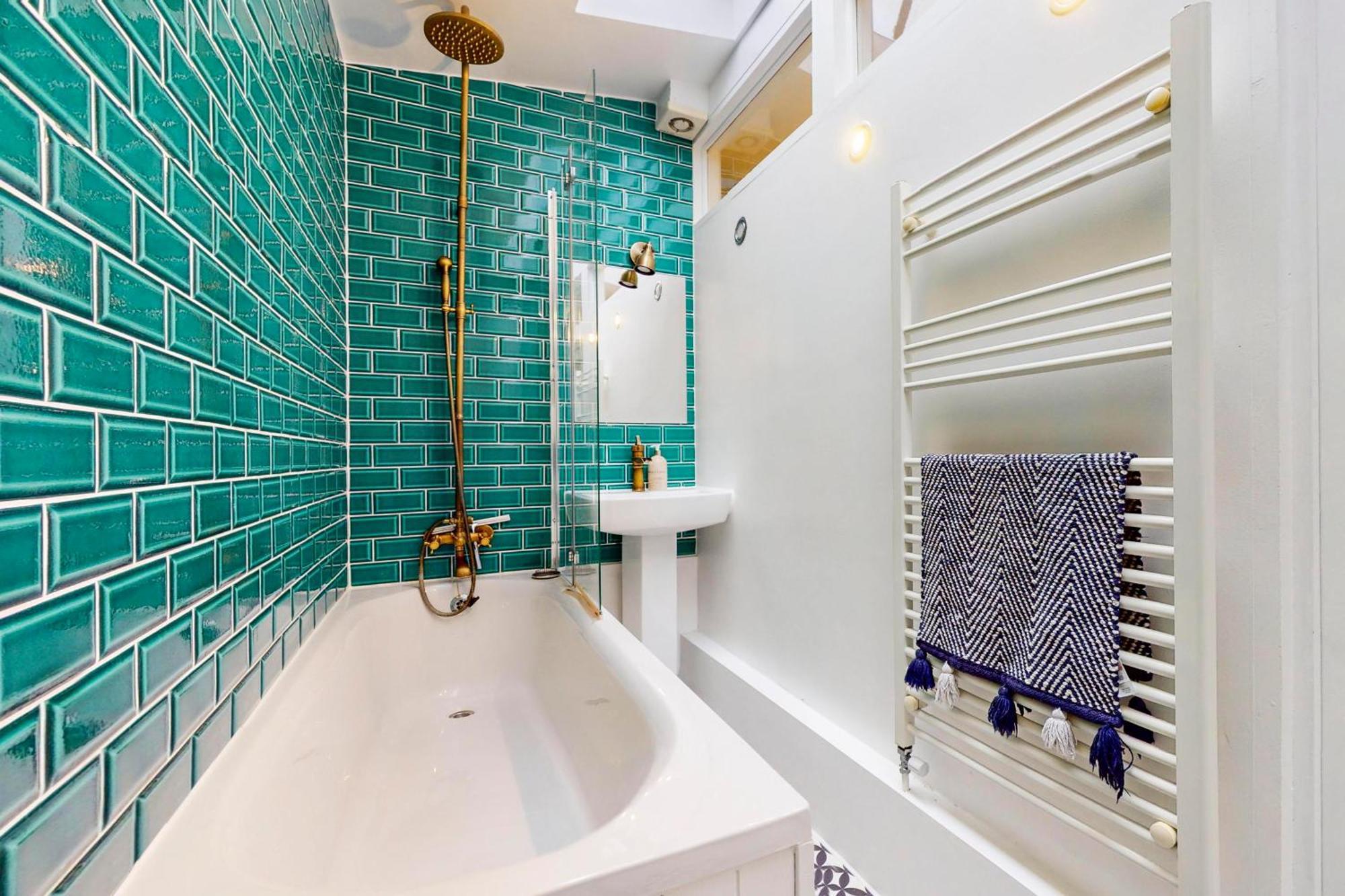 Tranquil 2bed With Communal Garden Near Train Station Holiday home London