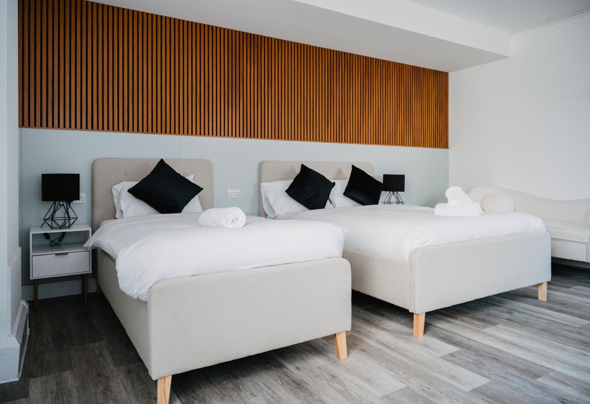 Hotell Wns Skylines Village