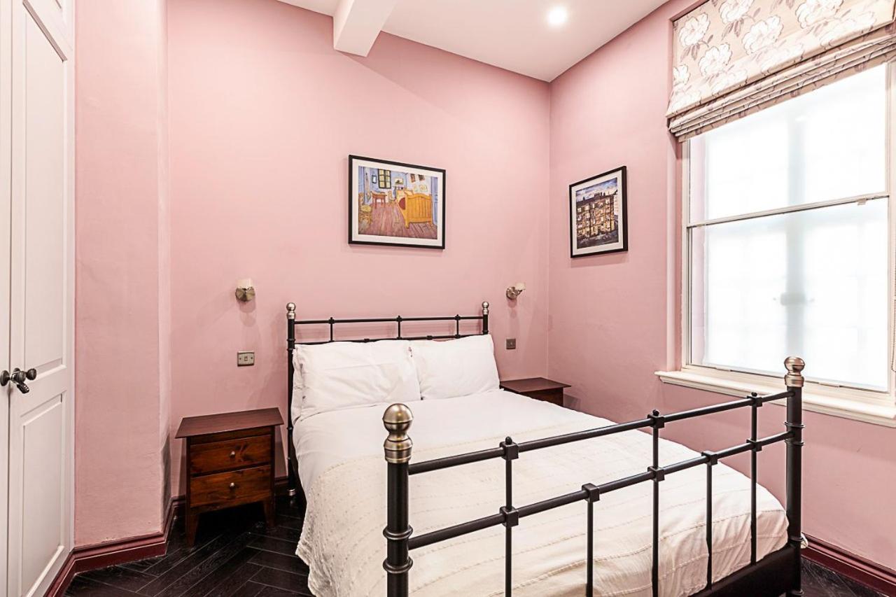 Book Lovers' West End Appartement Londen