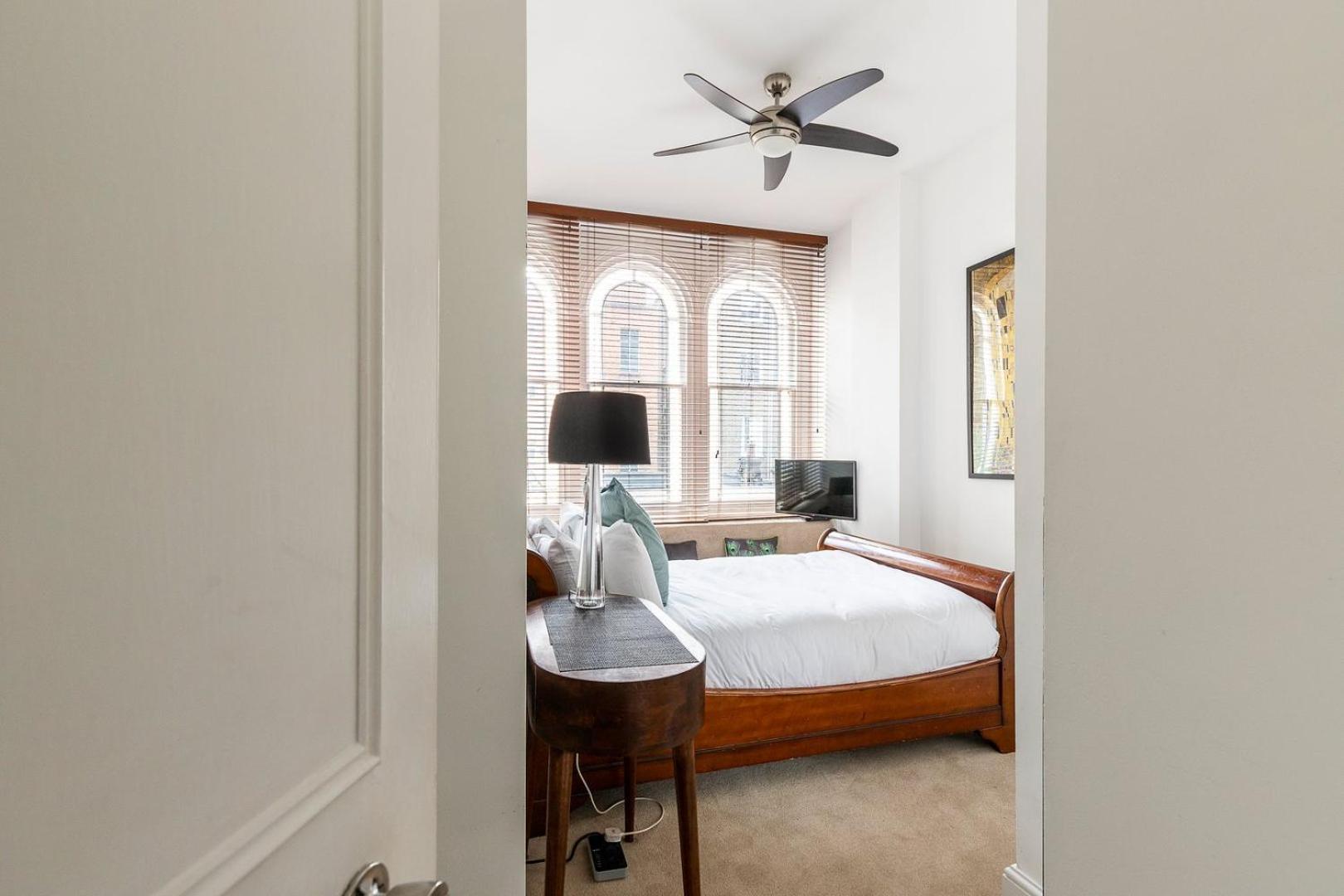 Classic Victorian Flat With Terrace Lägenhet London