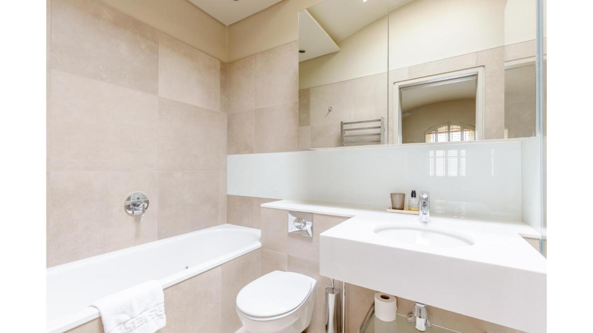Sublime 4bd House Behind V&a South Kensington Leilighet London