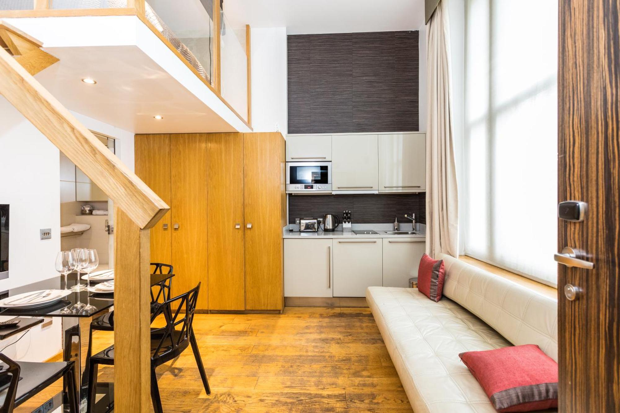 Space Aparthotel 4*