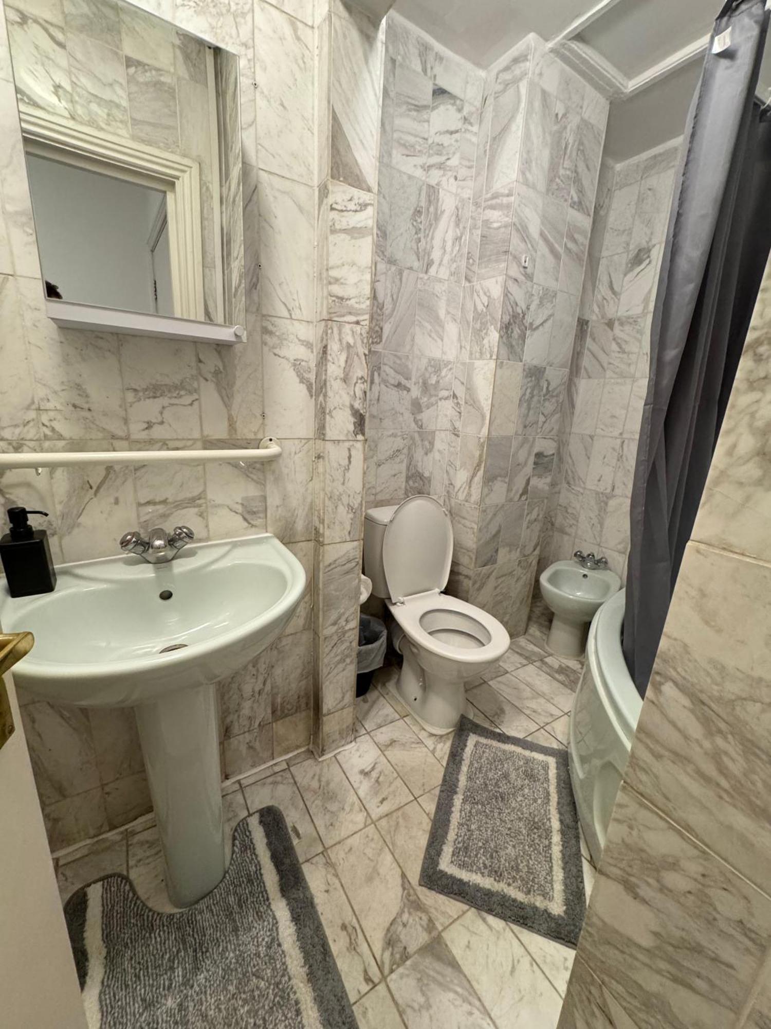 Charming And Affordable Flat For 4 People In Baker Street Zone 1 With Breakfast Londra