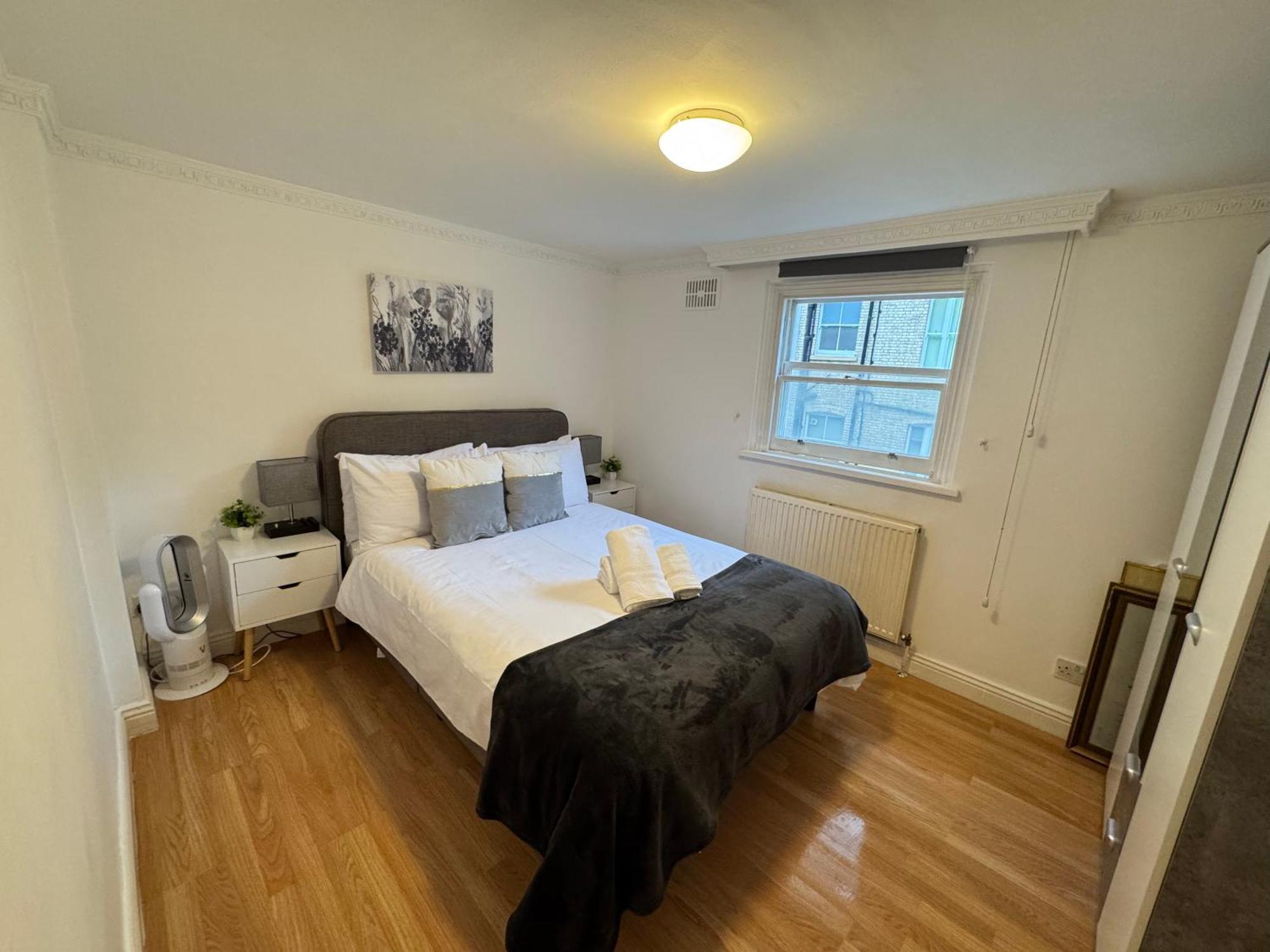 Charming And Affordable Flat For 4 People In Baker Street Zone 1 With Breakfast Appartamento Londra