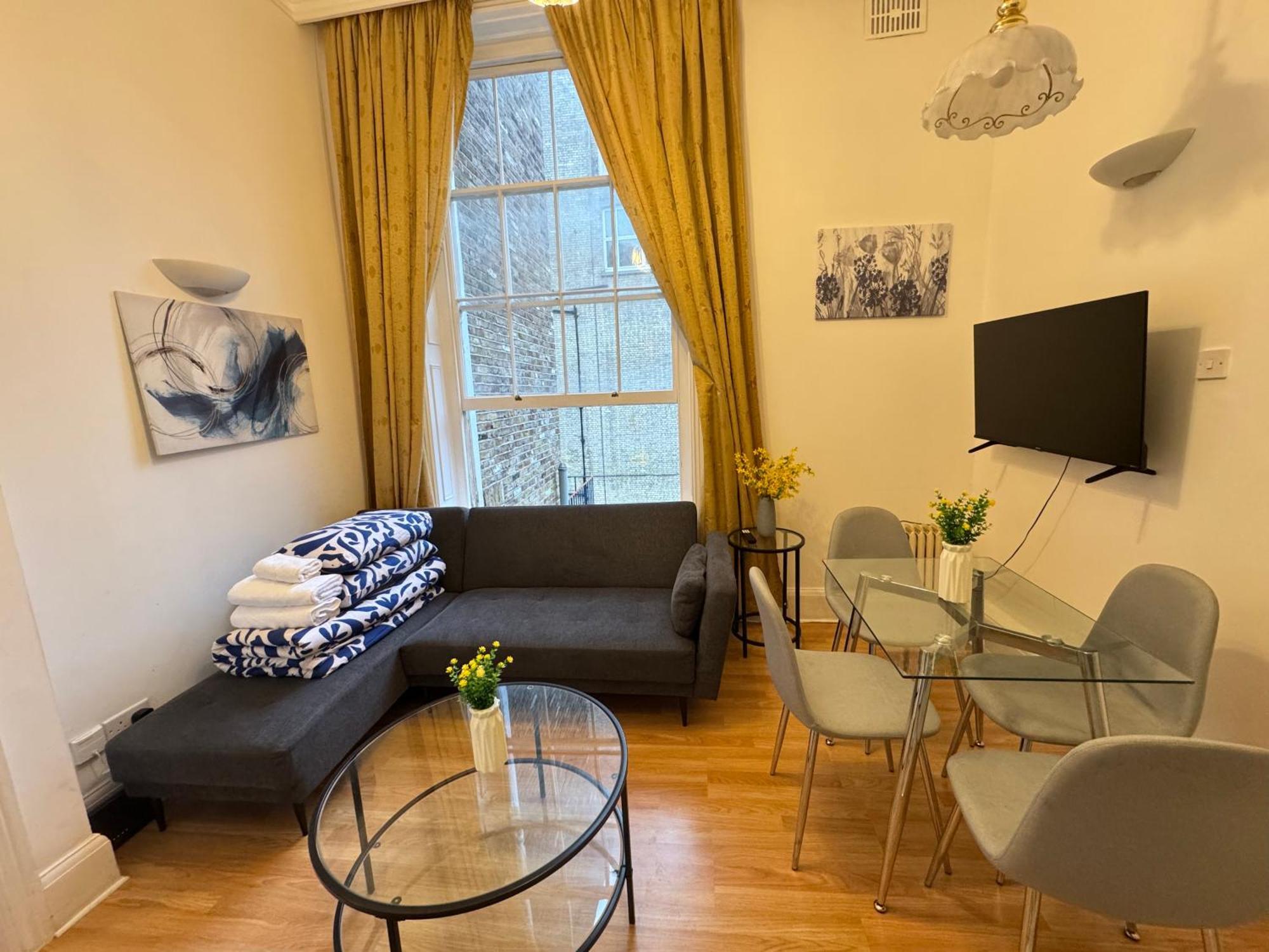 Charming And Affordable Flat For 4 People In Baker Street Zone 1 With Breakfast Londra