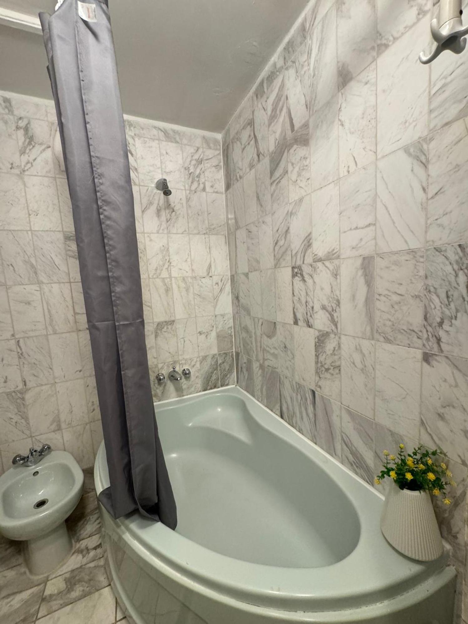 Appartamento Charming And Affordable Flat For 4 People In Baker Street Zone 1 With Breakfast *