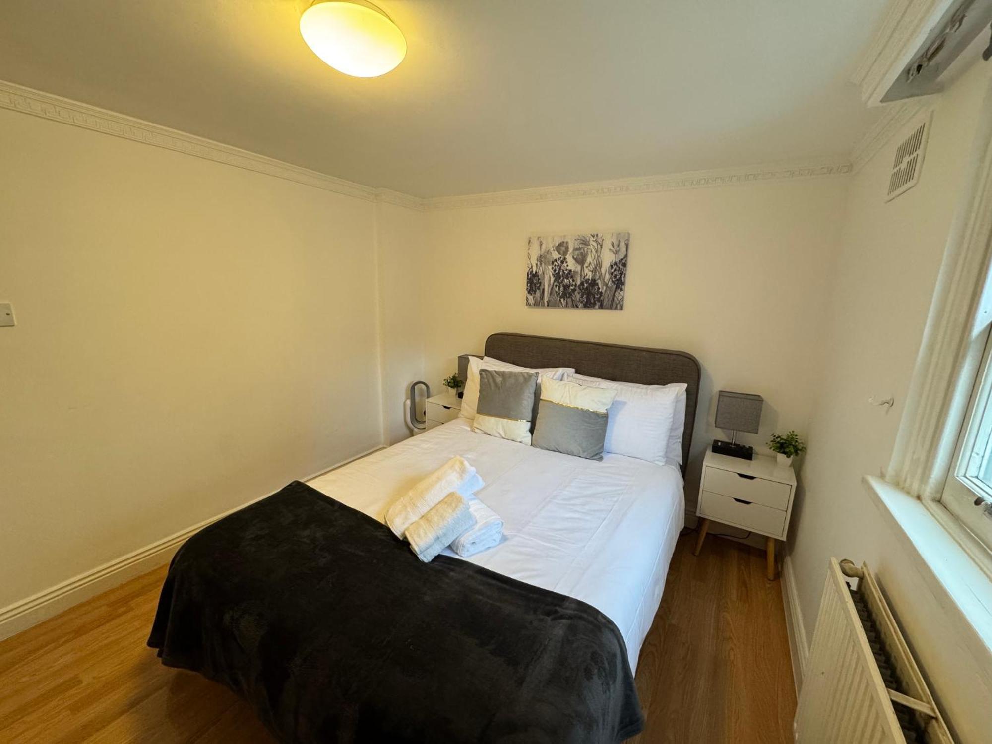 Charming And Affordable Flat For 4 People In Baker Street Zone 1 With Breakfast Appartamento Londra
