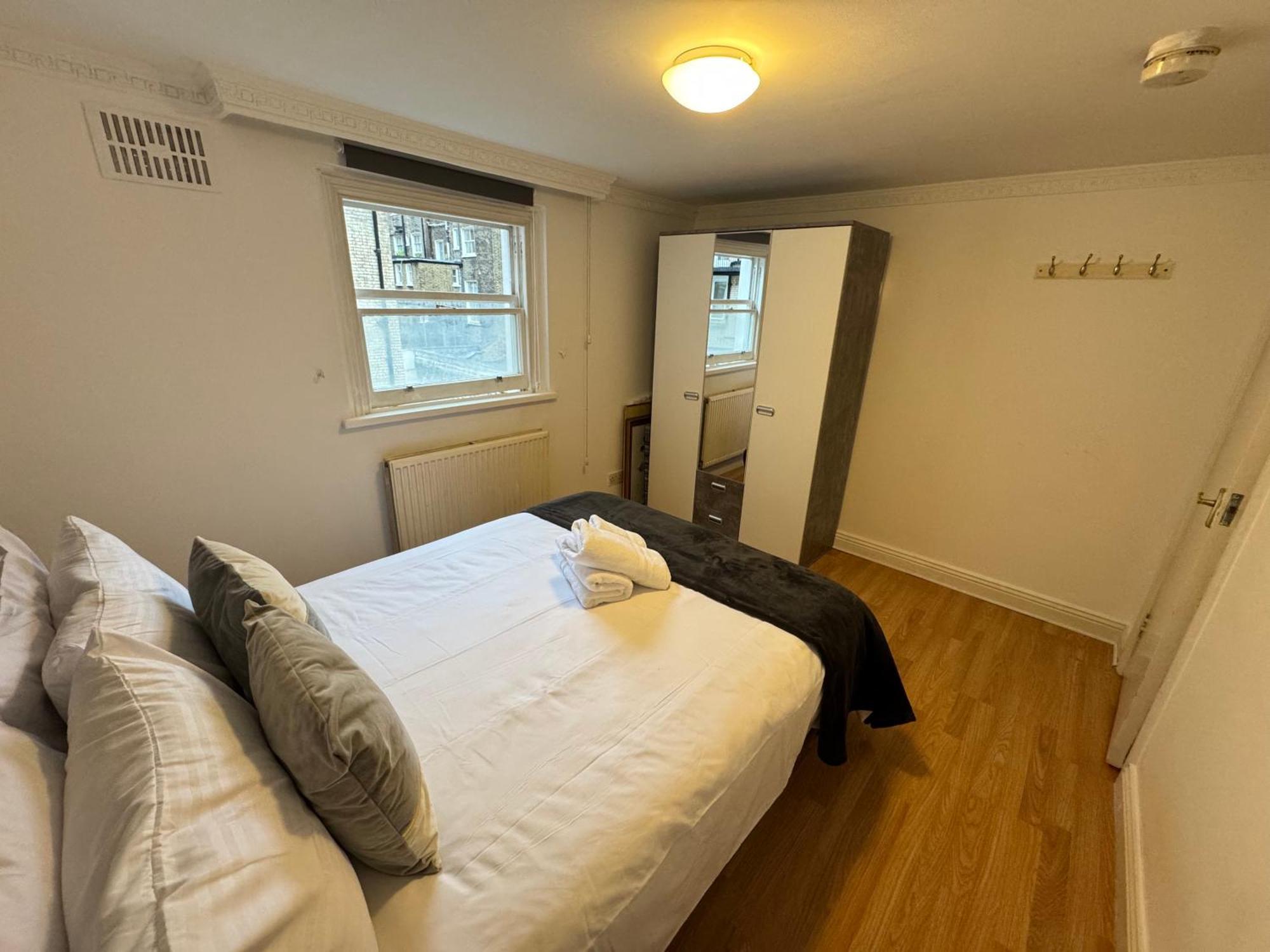 Charming And Affordable Flat For 4 People In Baker Street Zone 1 With Breakfast Appartamento Londra