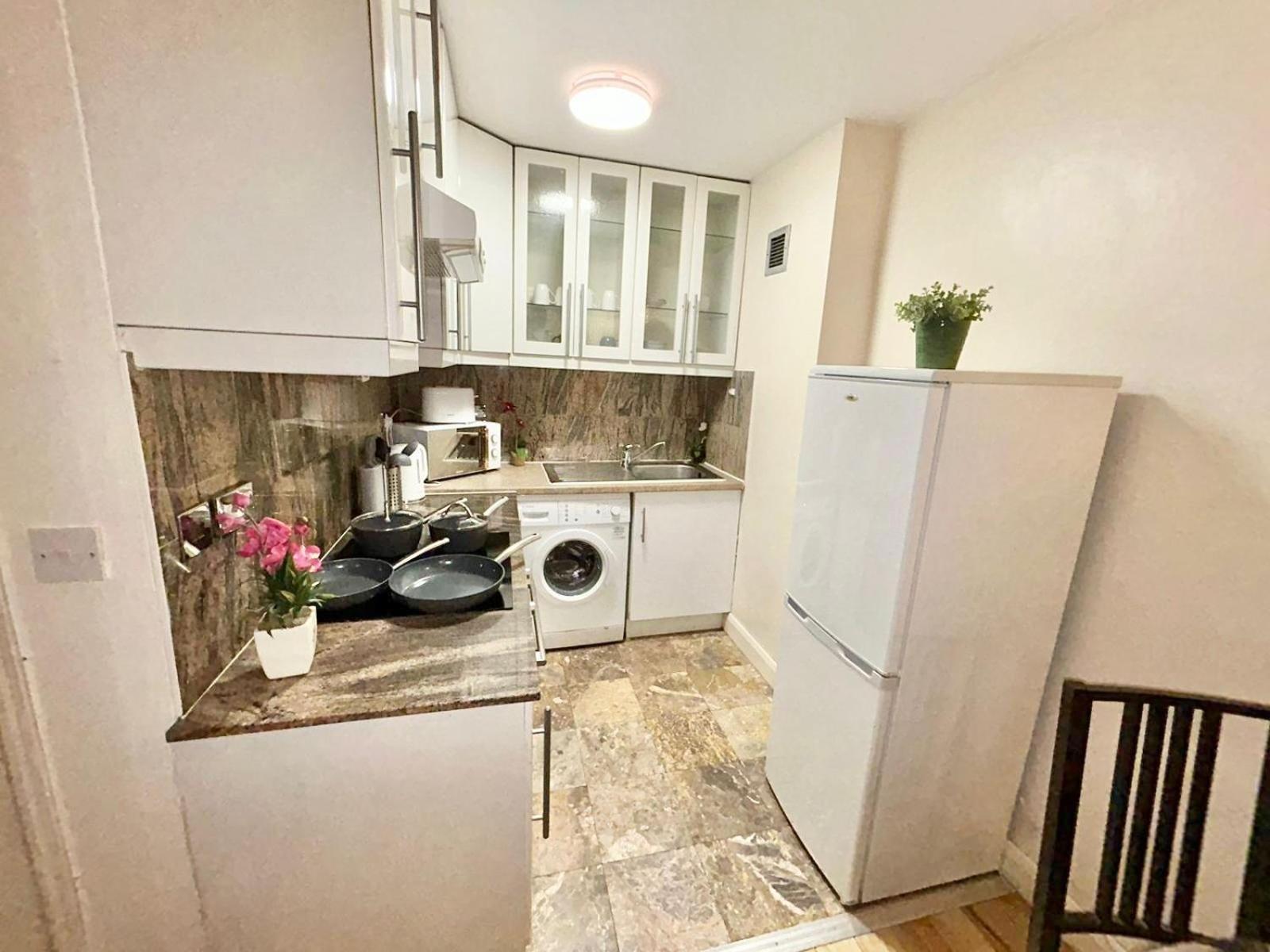 Apartment Beautiful At Cromwell Road