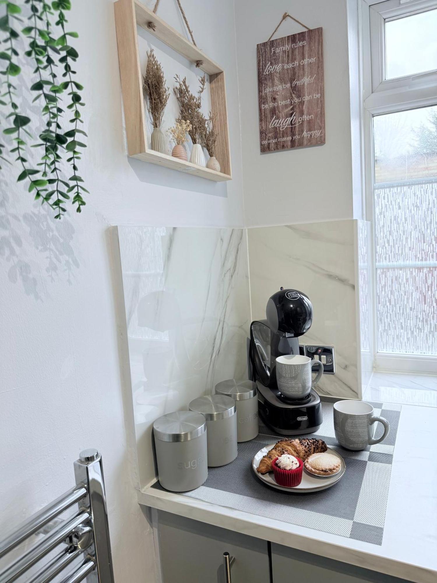 Apartment Staylondon - Sleeps 6 With Free Parking - Tourist, Concerts & Matches London
