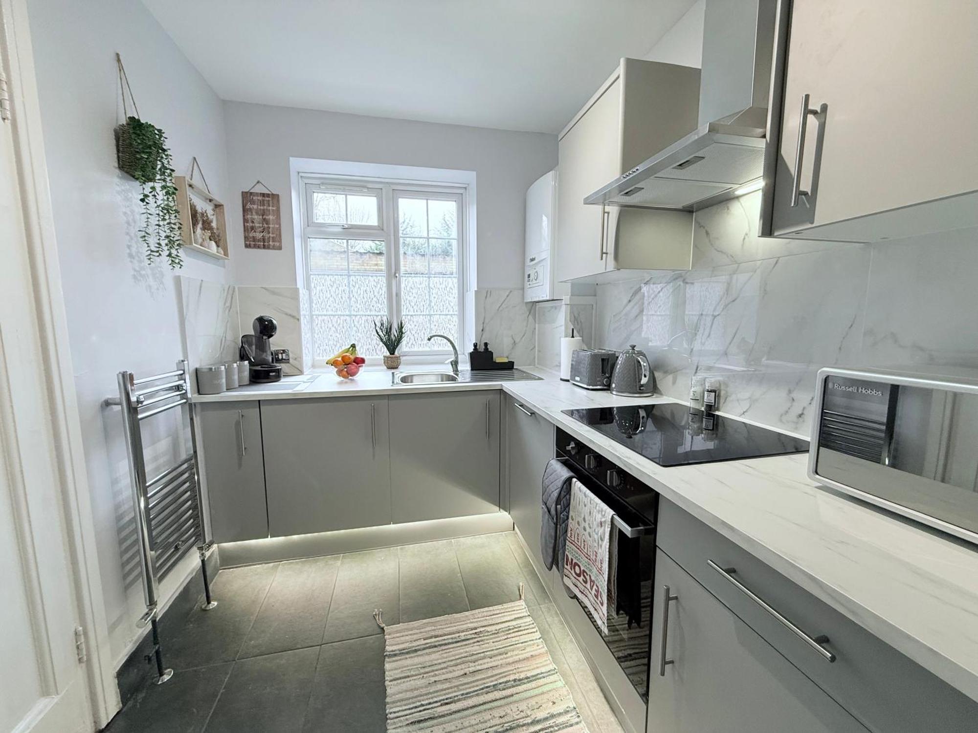 Apartment Staylondon - Sleeps 6 With Free Parking - Tourist, Concerts & Matches London