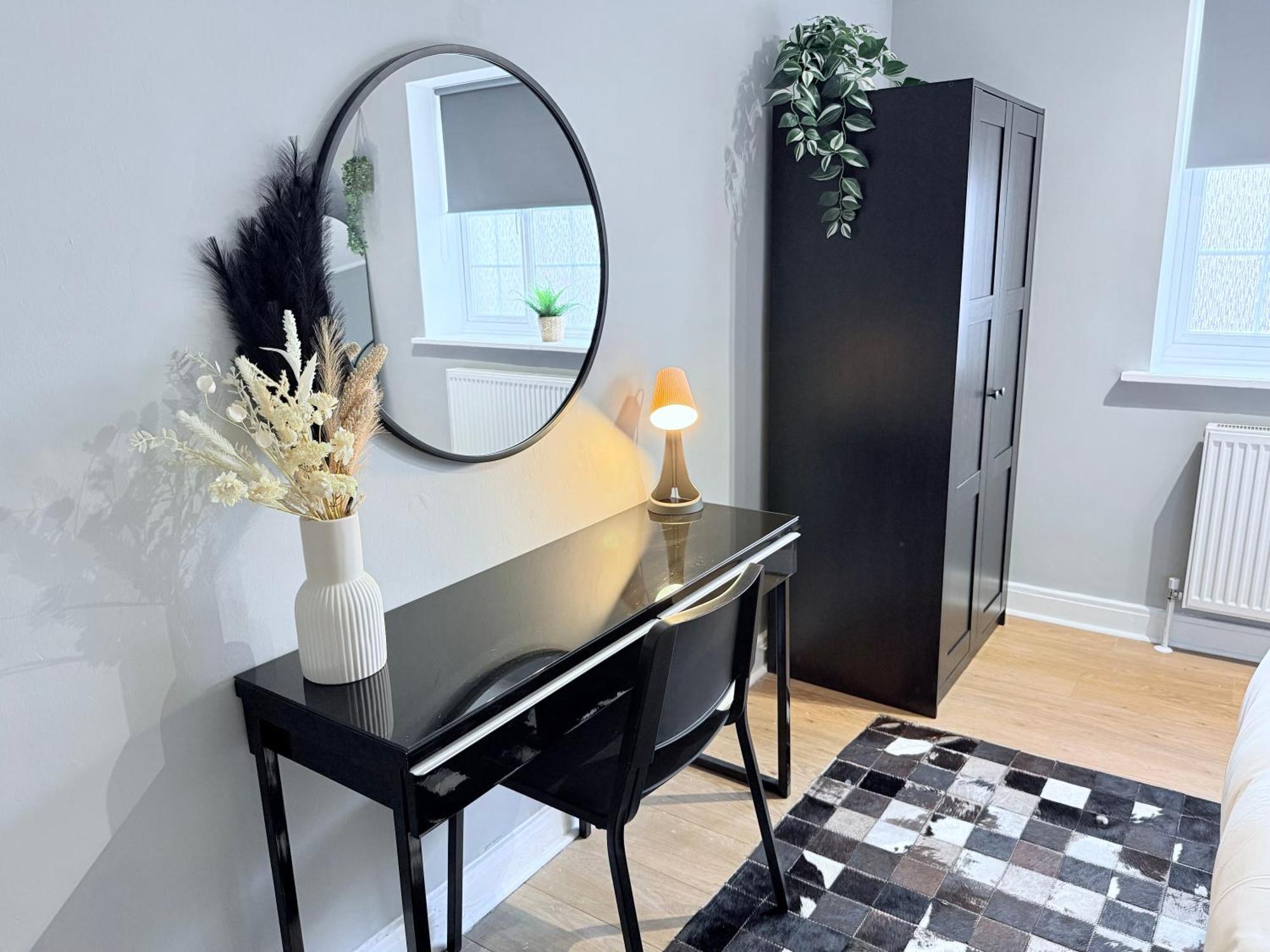 Staylondon - Sleeps 6 With Free Parking - Tourist, Concerts & Matches Apartment