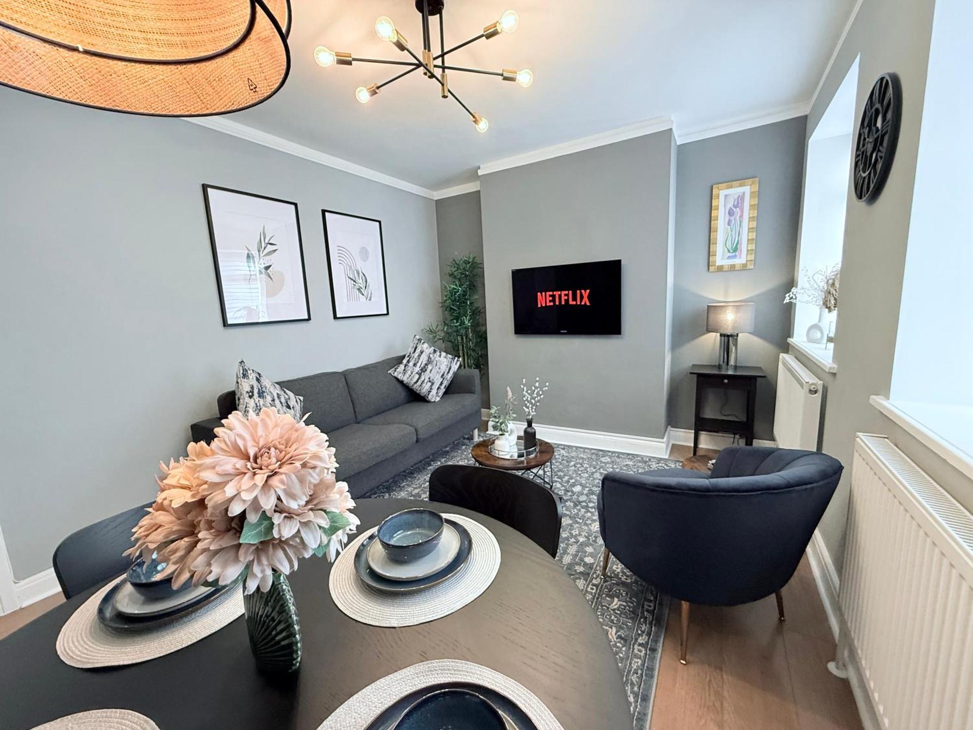Staylondon - Sleeps 6 With Free Parking - Tourist, Concerts & Matches Apartment
