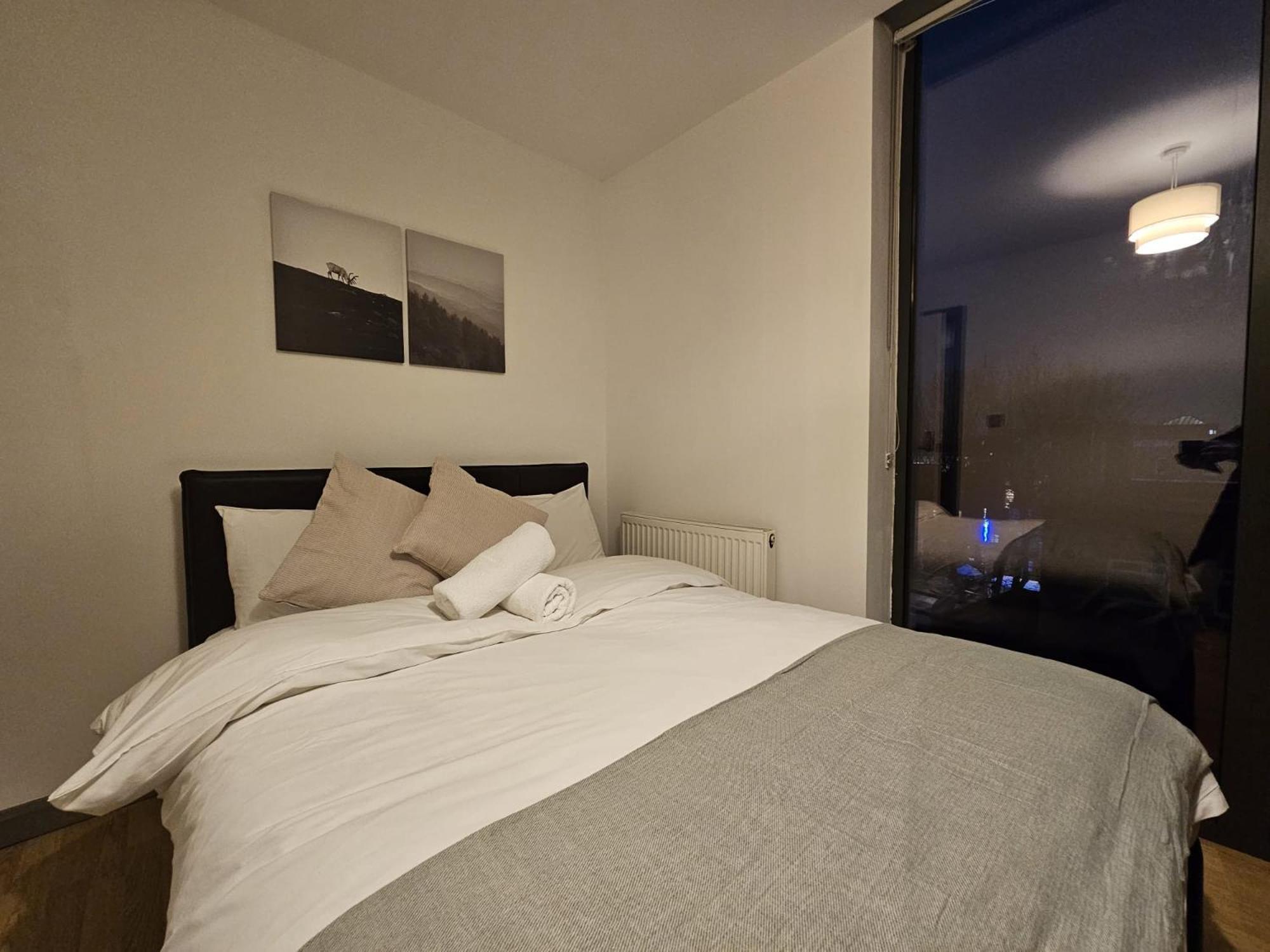 E1 Luxury Penthouse * London