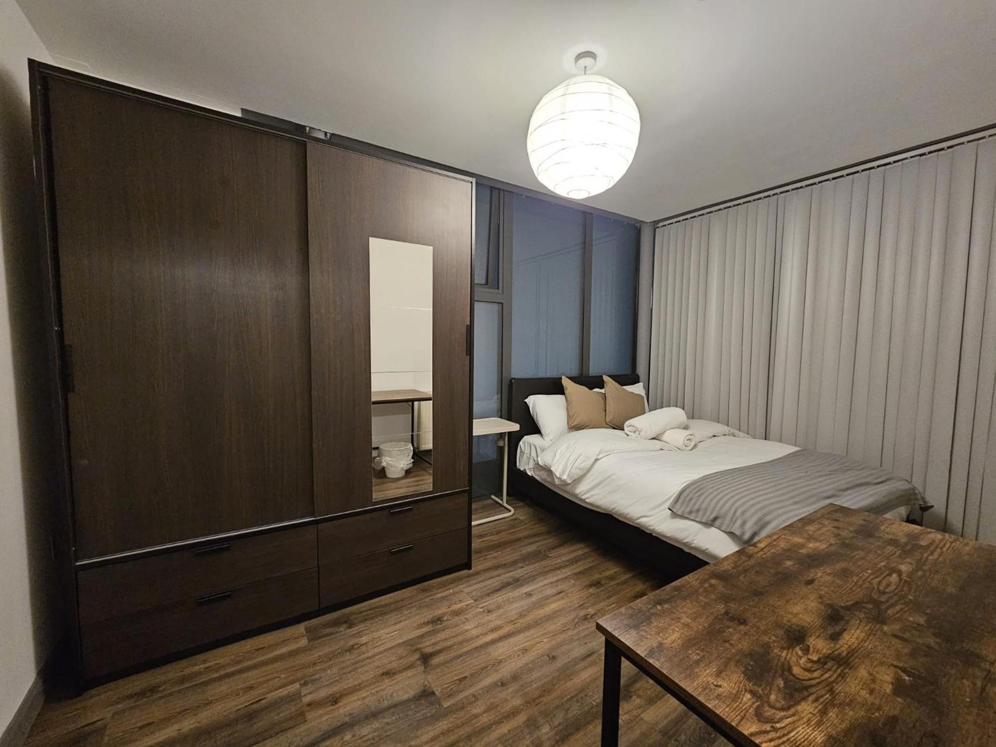 E1 Luxury Penthouse Gasthof London