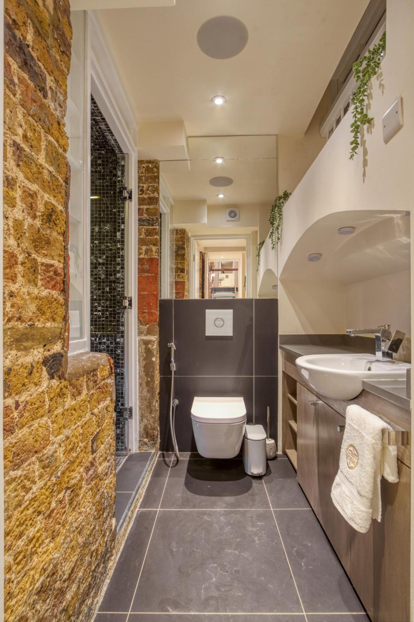 Historic Cubitt 3bd 3ba Gem W Steam London