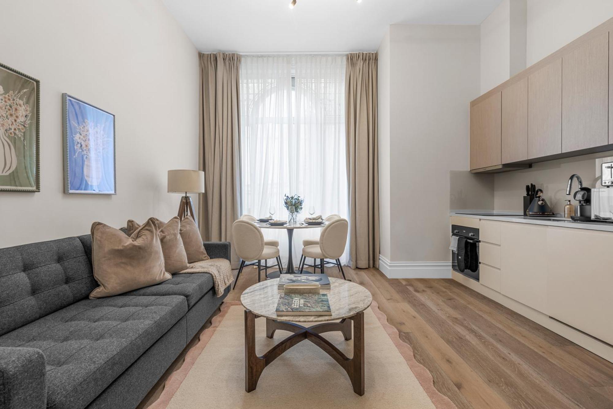 Chic 2-bed In Prime Apartment